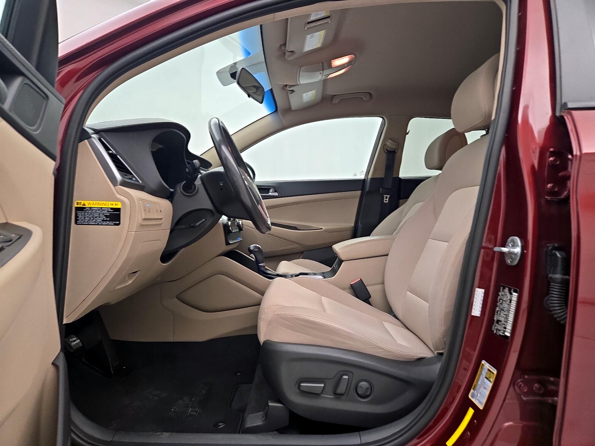 Thumbnail: 2016 Hyundai Tucson - 11