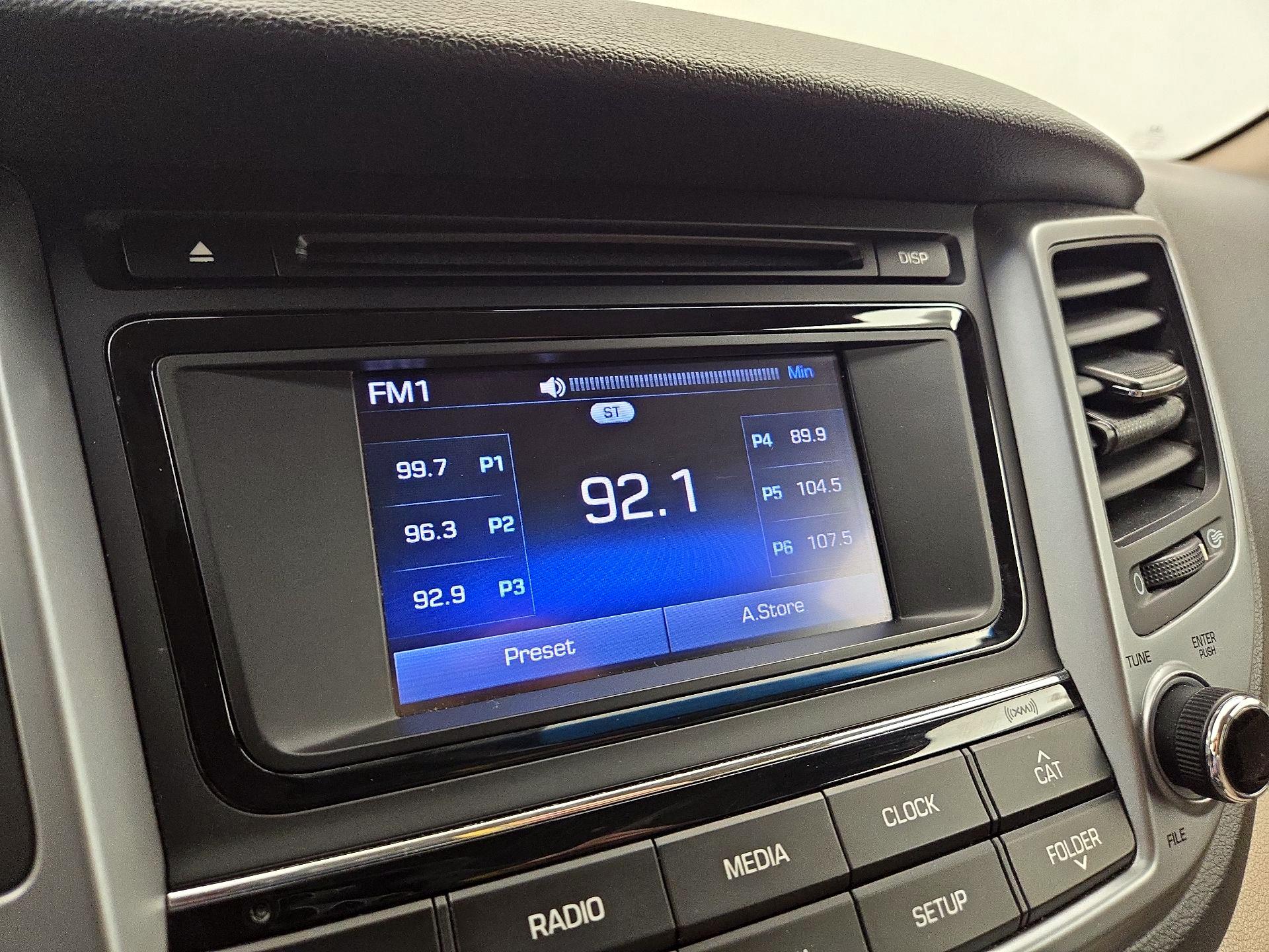 Thumbnail: 2016 Hyundai Tucson - 15