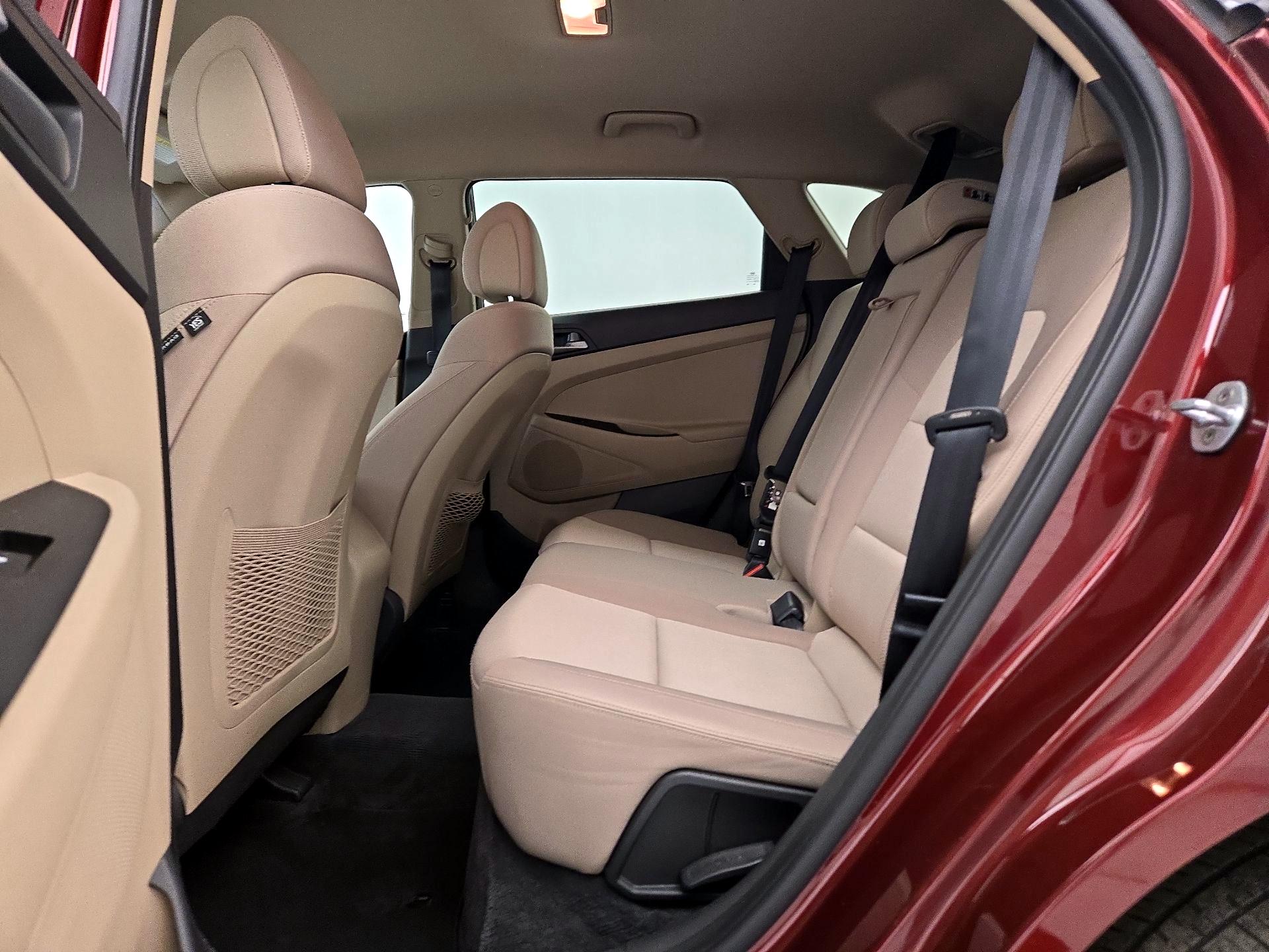 Thumbnail: 2016 Hyundai Tucson - 19