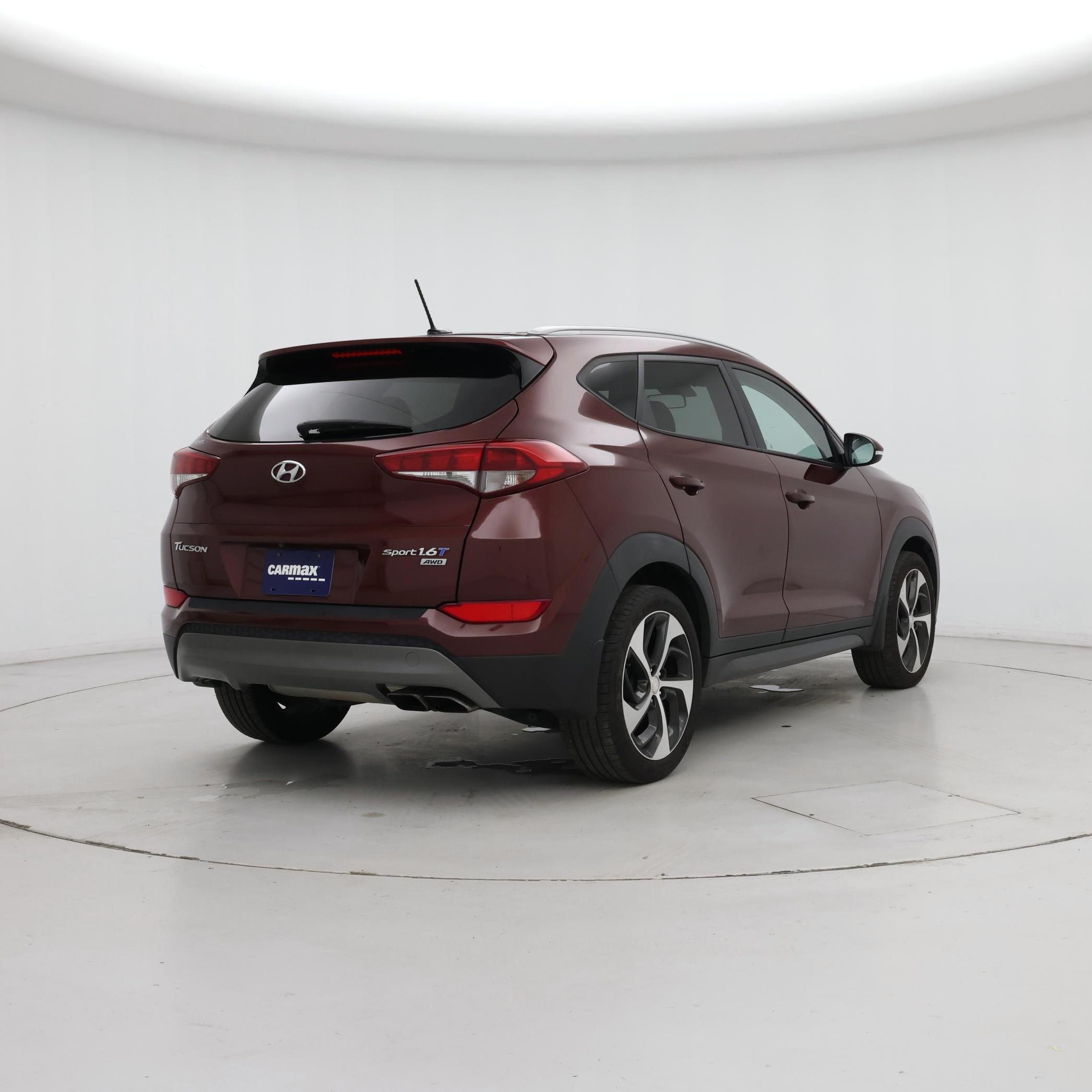 Thumbnail: 2016 Hyundai Tucson - 8