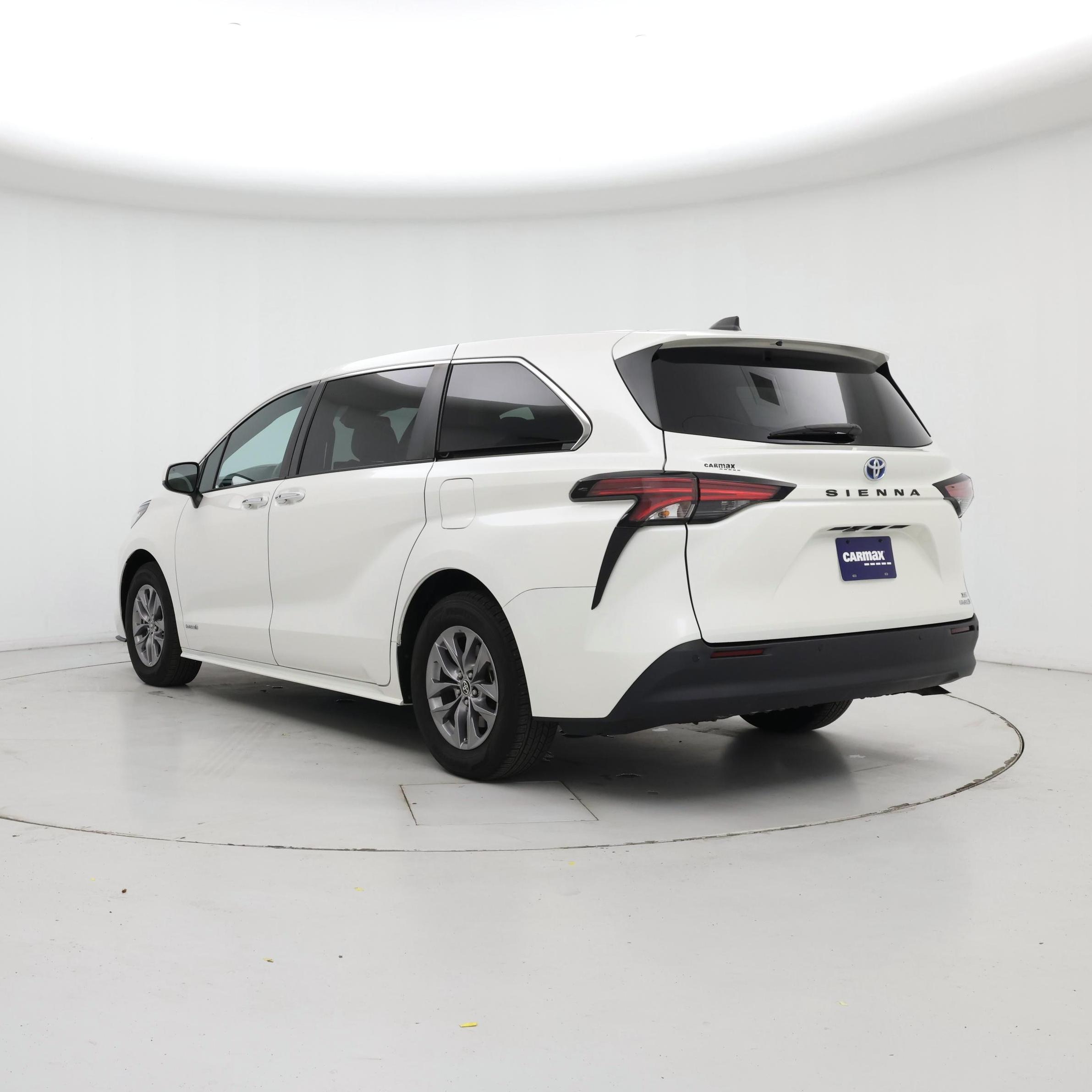 Thumbnail: 2021 Toyota Sienna - 2