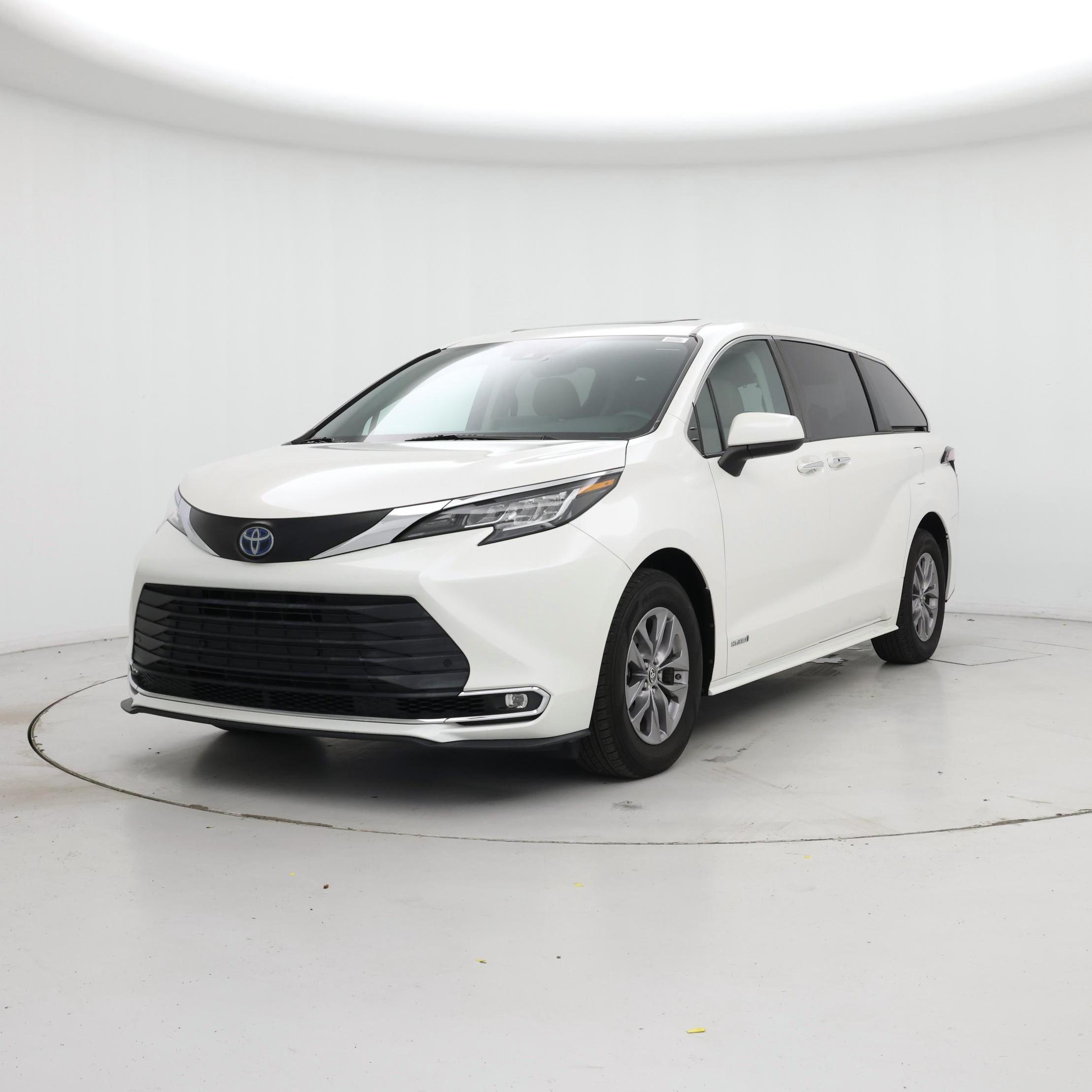 Thumbnail: 2021 Toyota Sienna - 4