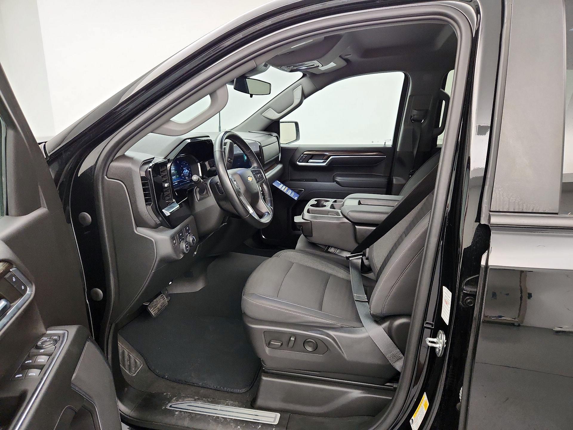 Thumbnail: 2023 Chevrolet Silverado 1500 - 11
