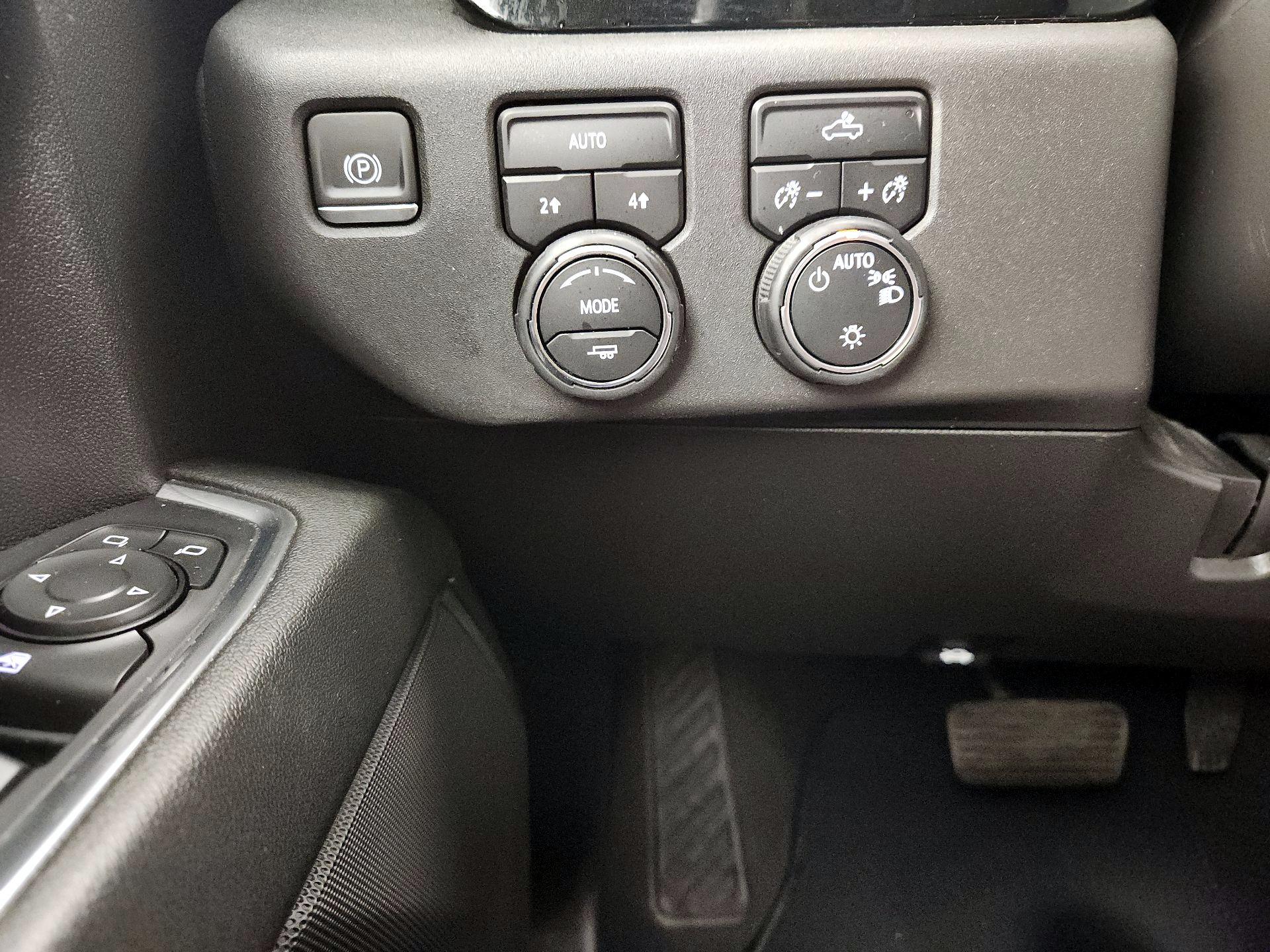Thumbnail: 2023 Chevrolet Silverado 1500 - 13