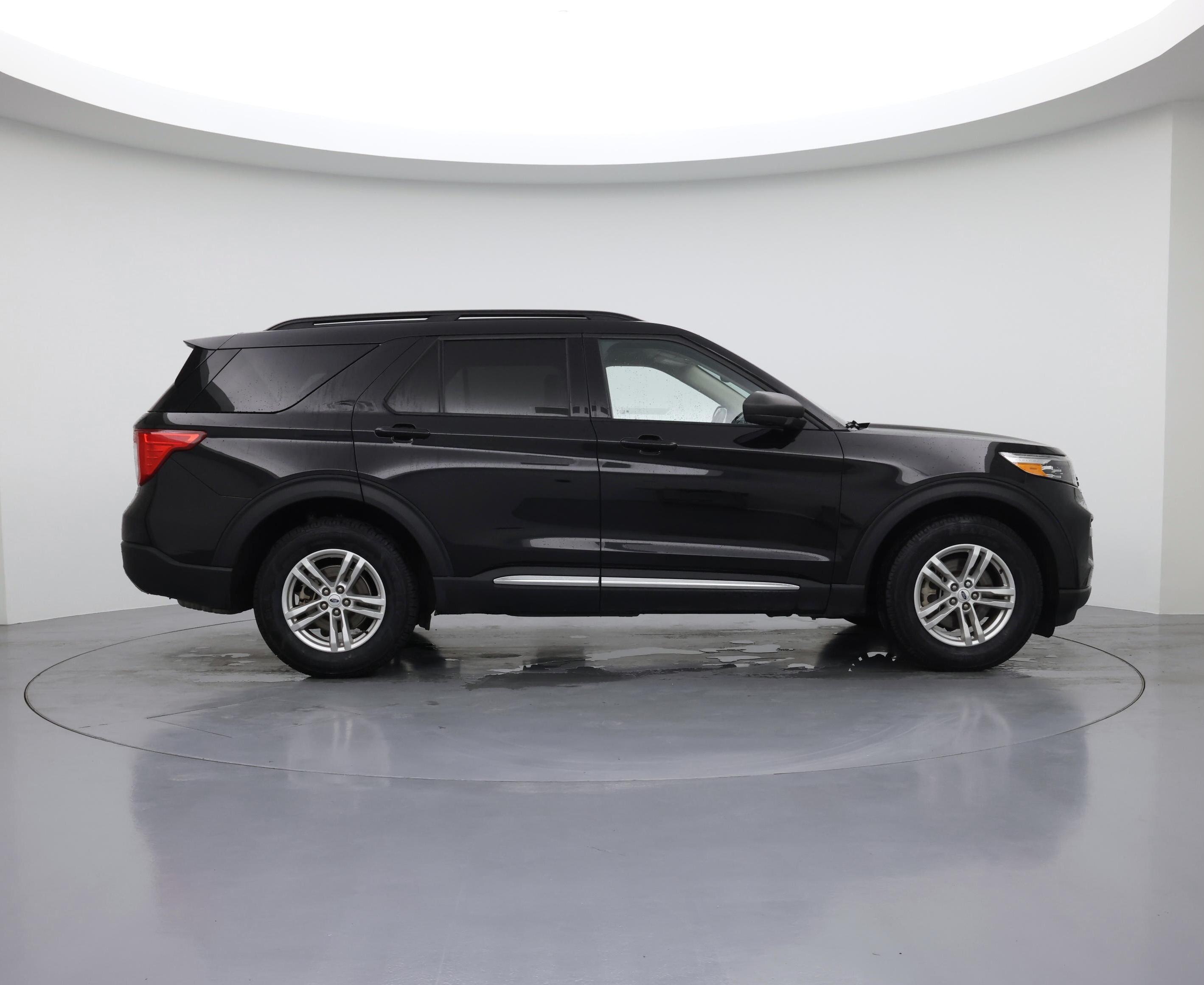 Thumbnail: 2023 Ford Explorer - 7