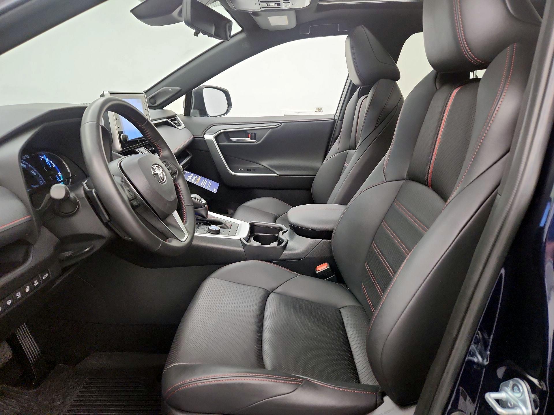 Thumbnail: 2021 Toyota RAV4 - 11