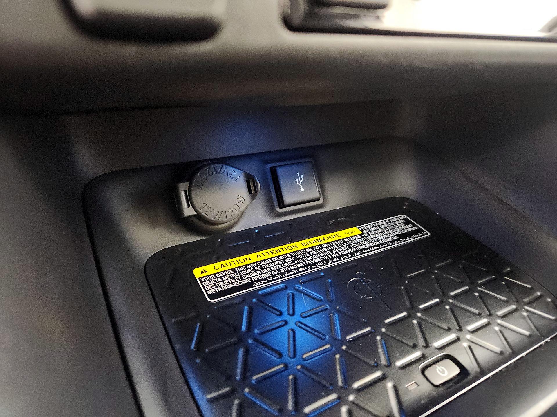 Thumbnail: 2021 Toyota RAV4 - 19