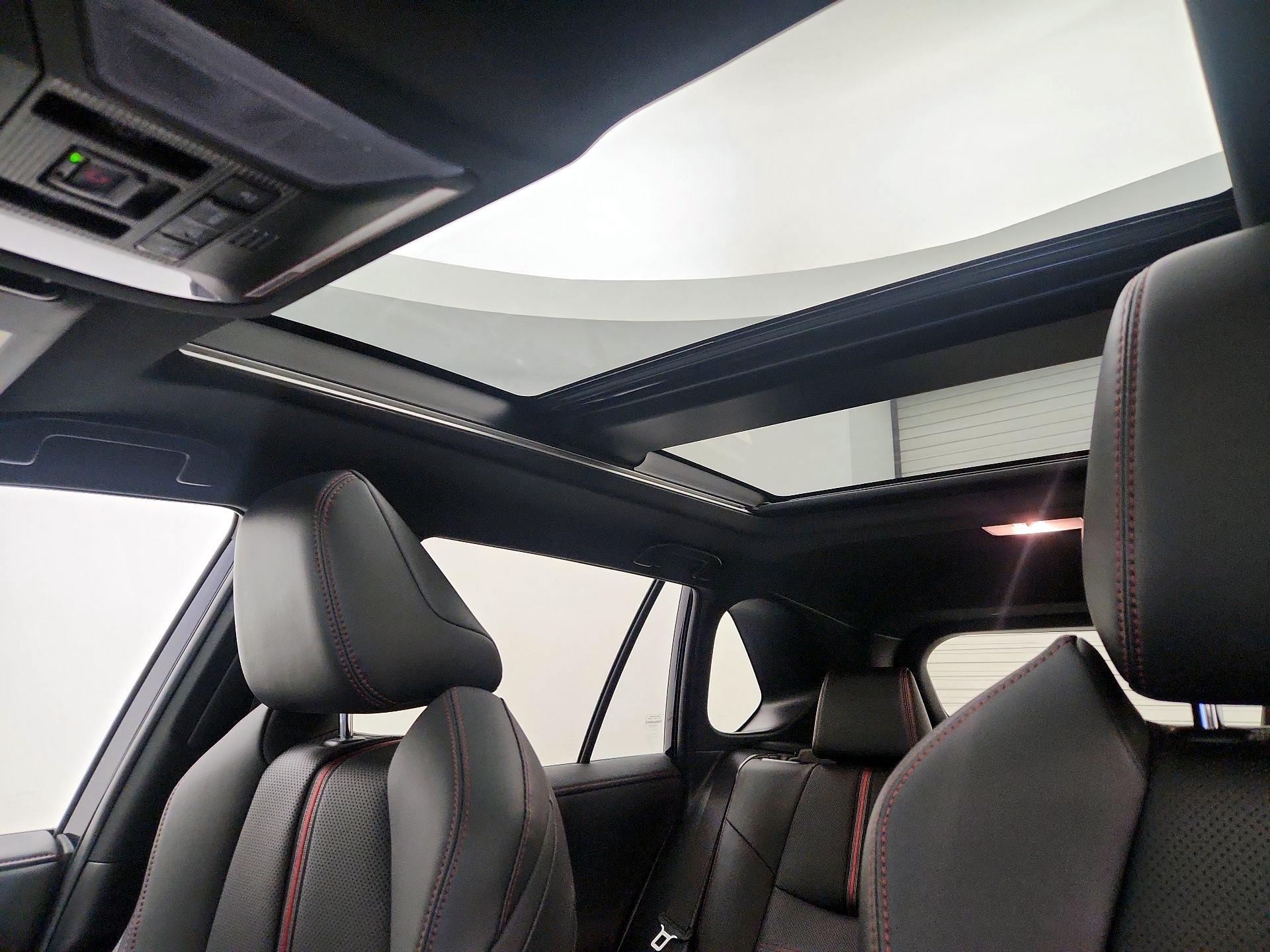 Thumbnail: 2021 Toyota RAV4 - 20