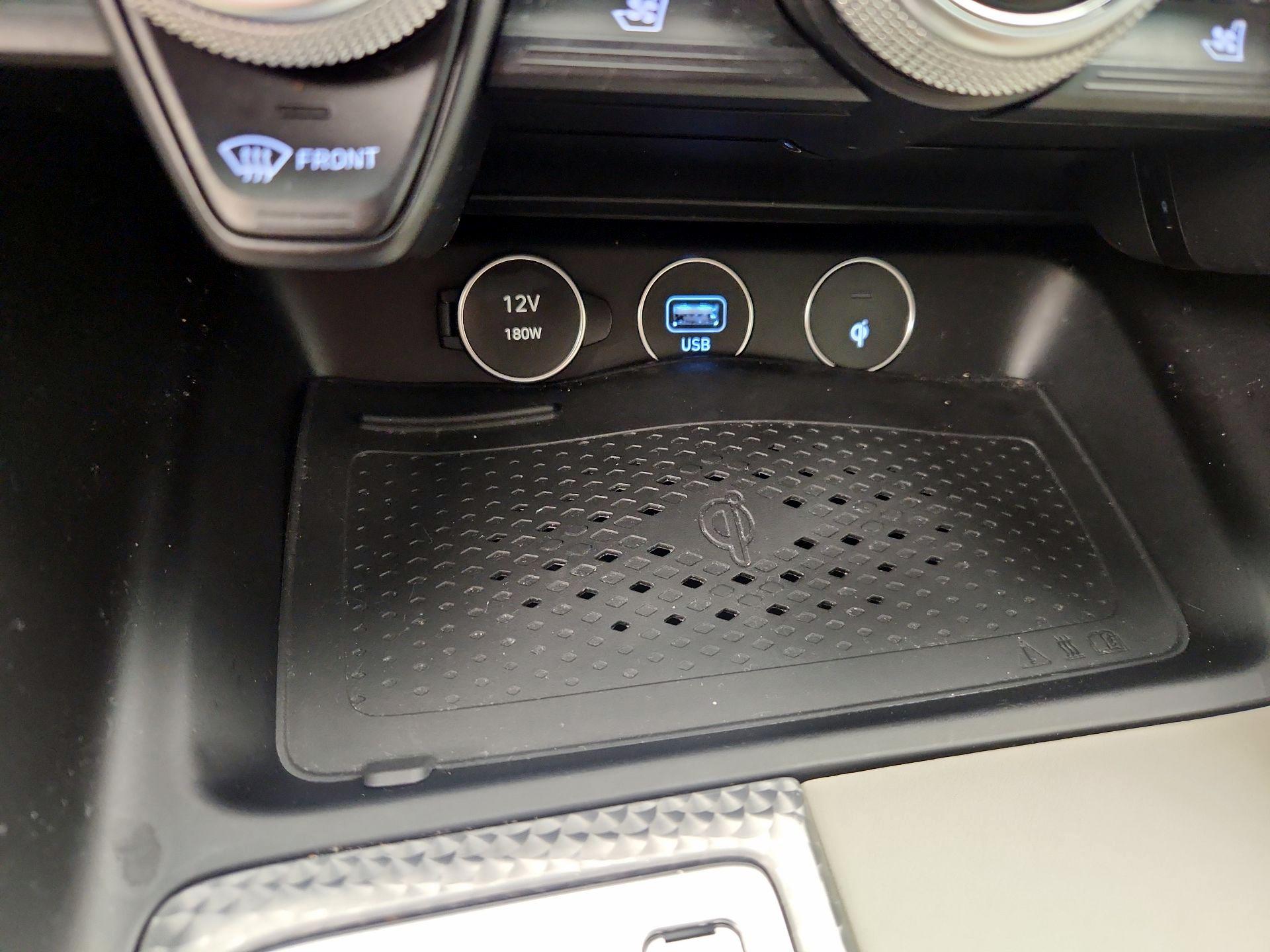 Thumbnail: 2023 Genesis G70 - 19