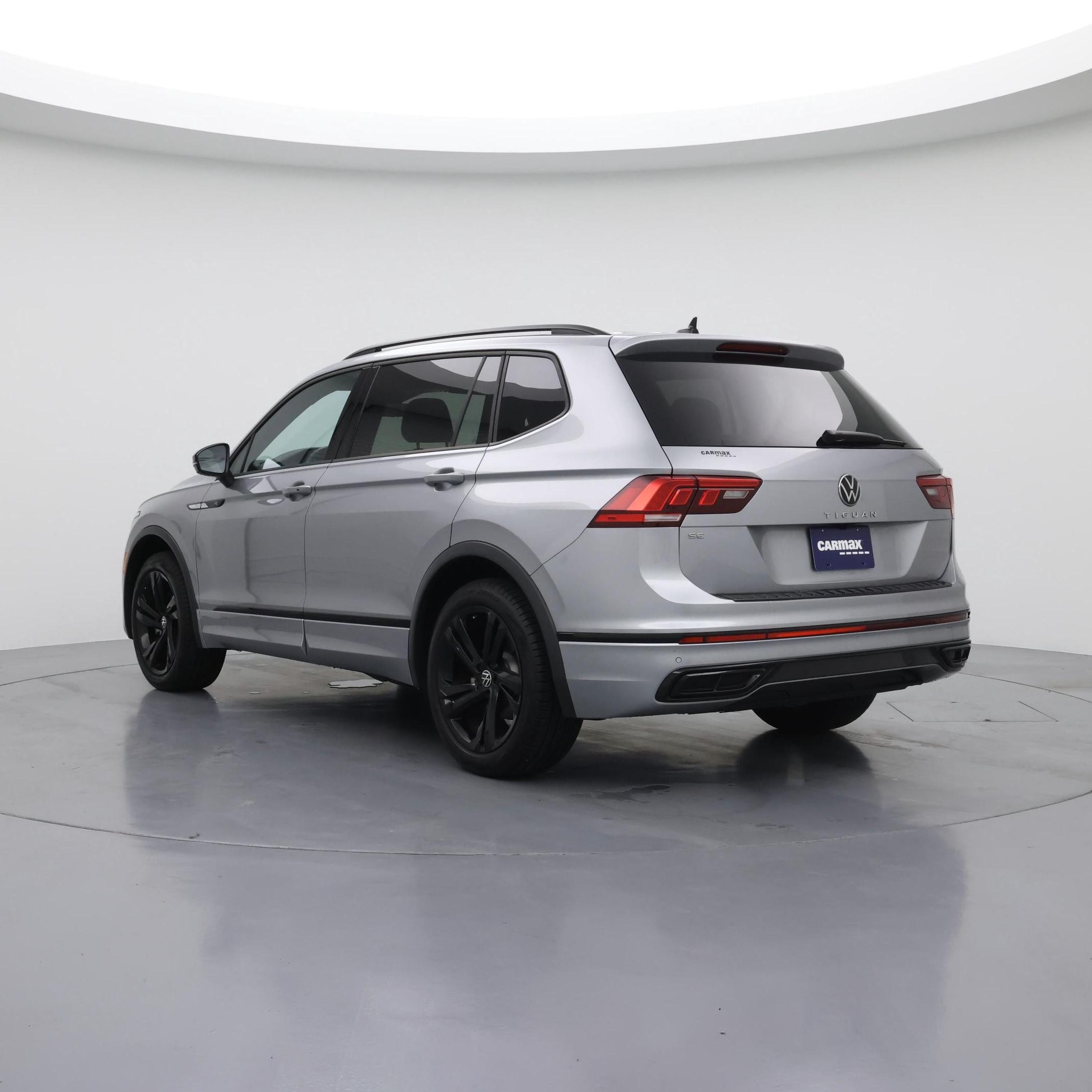 Thumbnail: 2023 Volkswagen Tiguan - 2