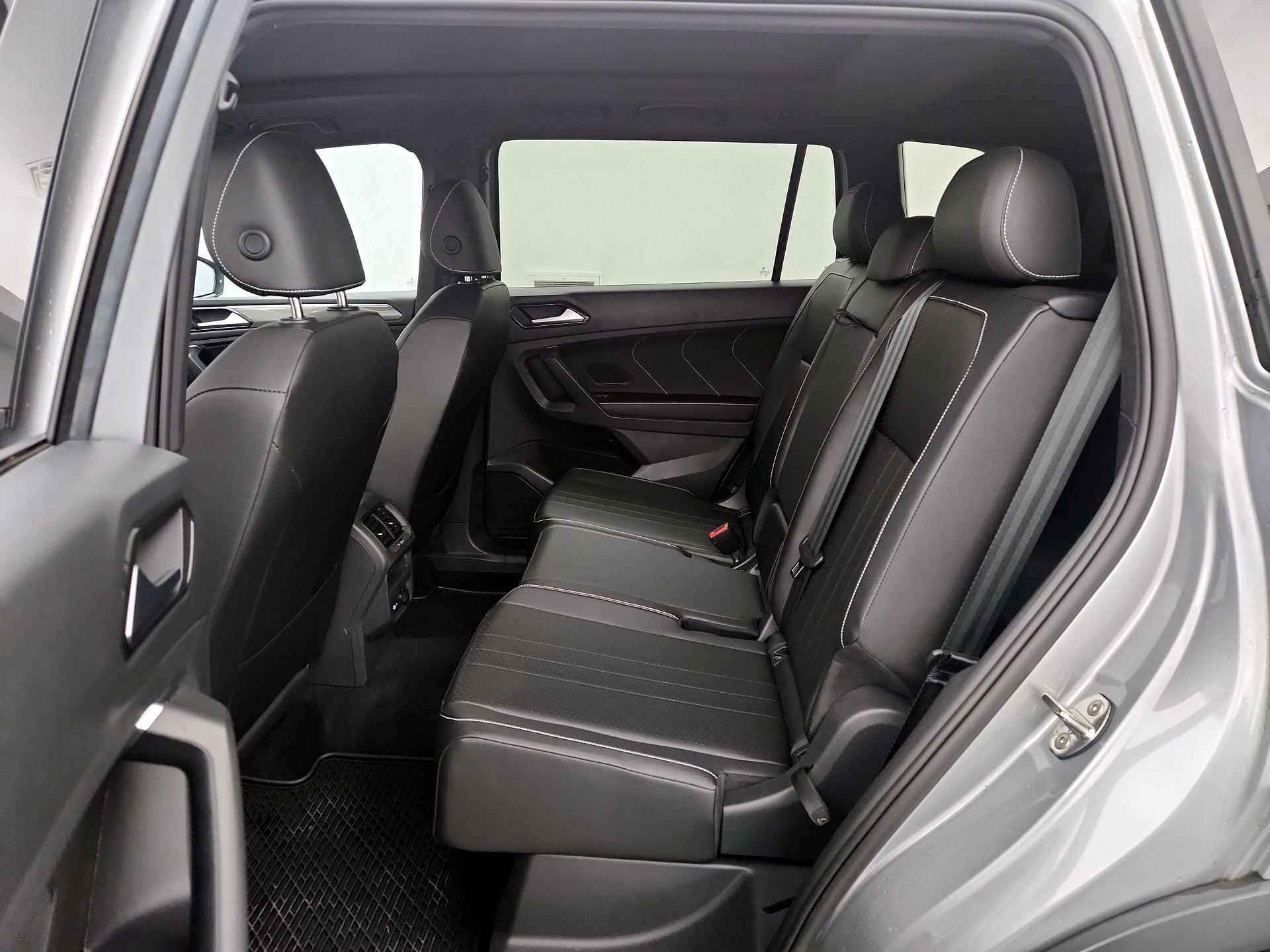 Thumbnail: 2023 Volkswagen Tiguan - 20