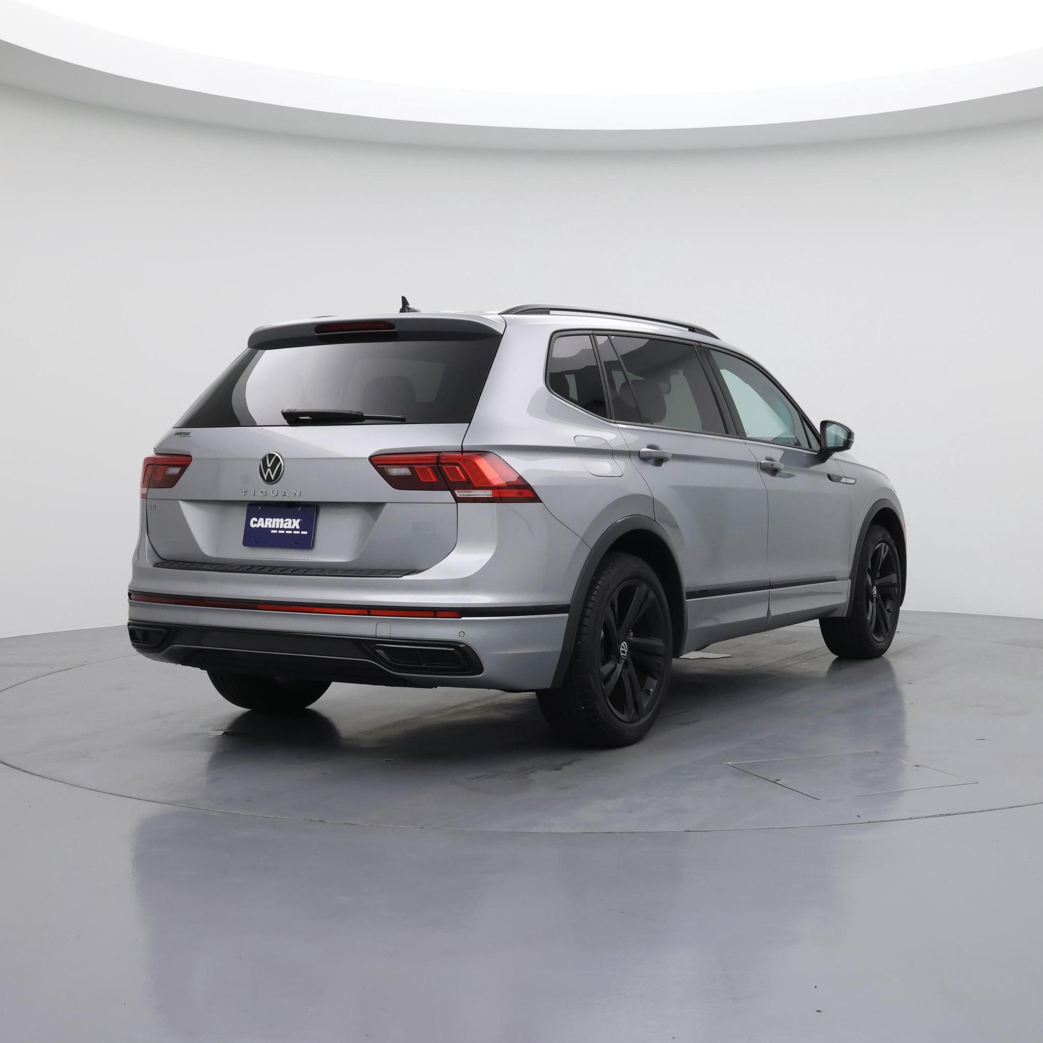 Thumbnail: 2023 Volkswagen Tiguan - 8