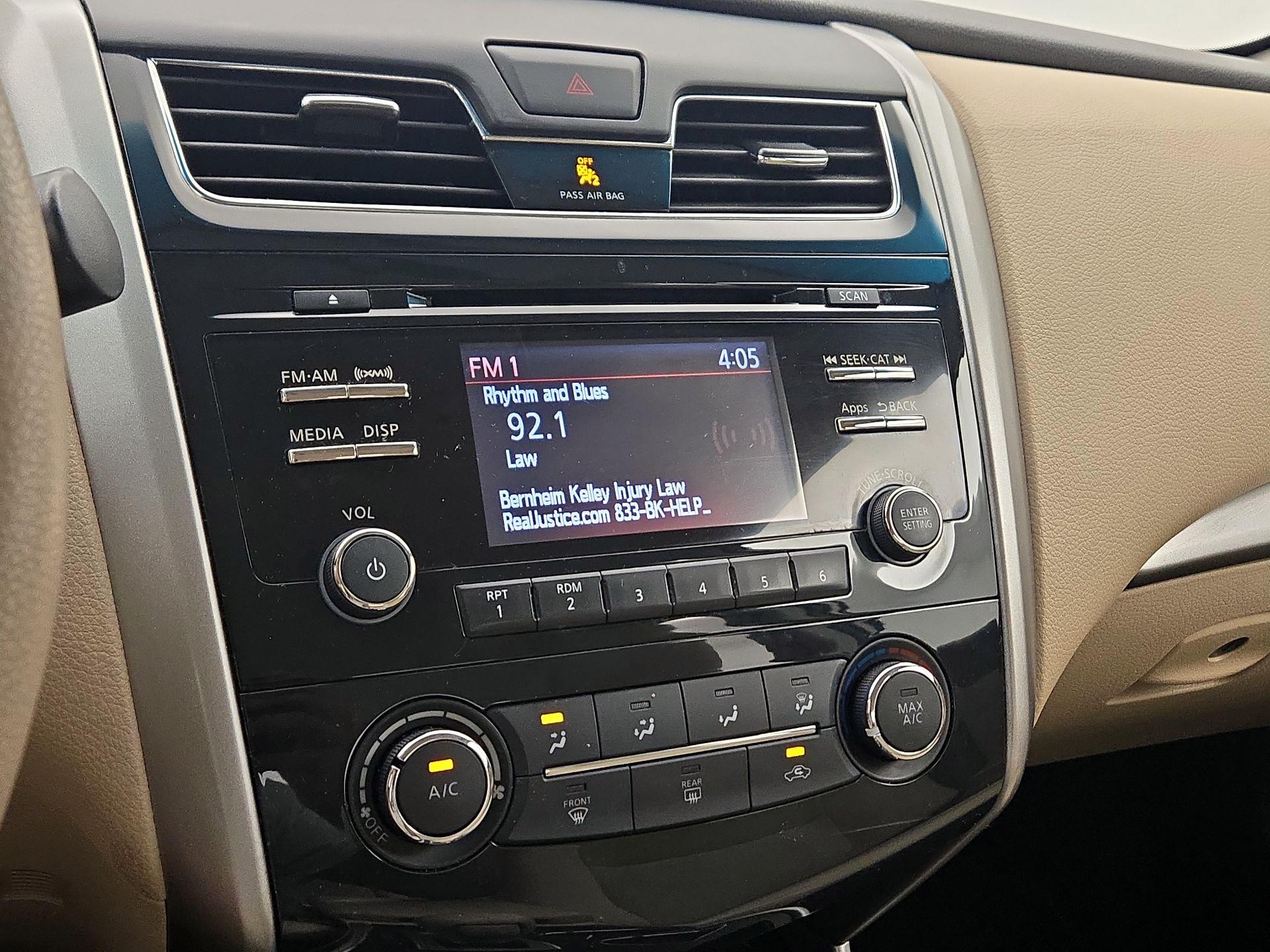 Thumbnail: 2015 Nissan Altima - 15