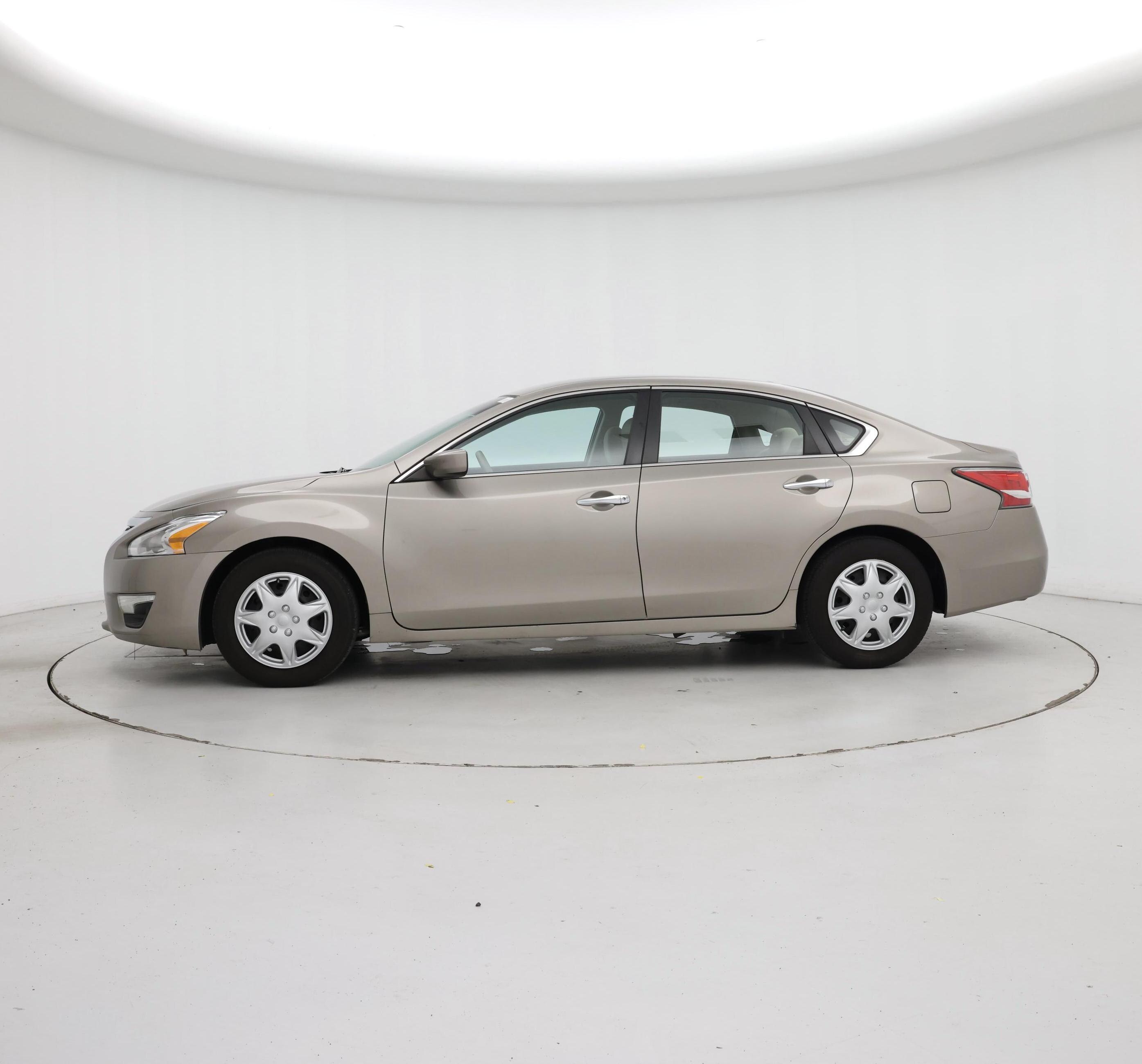 Thumbnail: 2015 Nissan Altima - 3