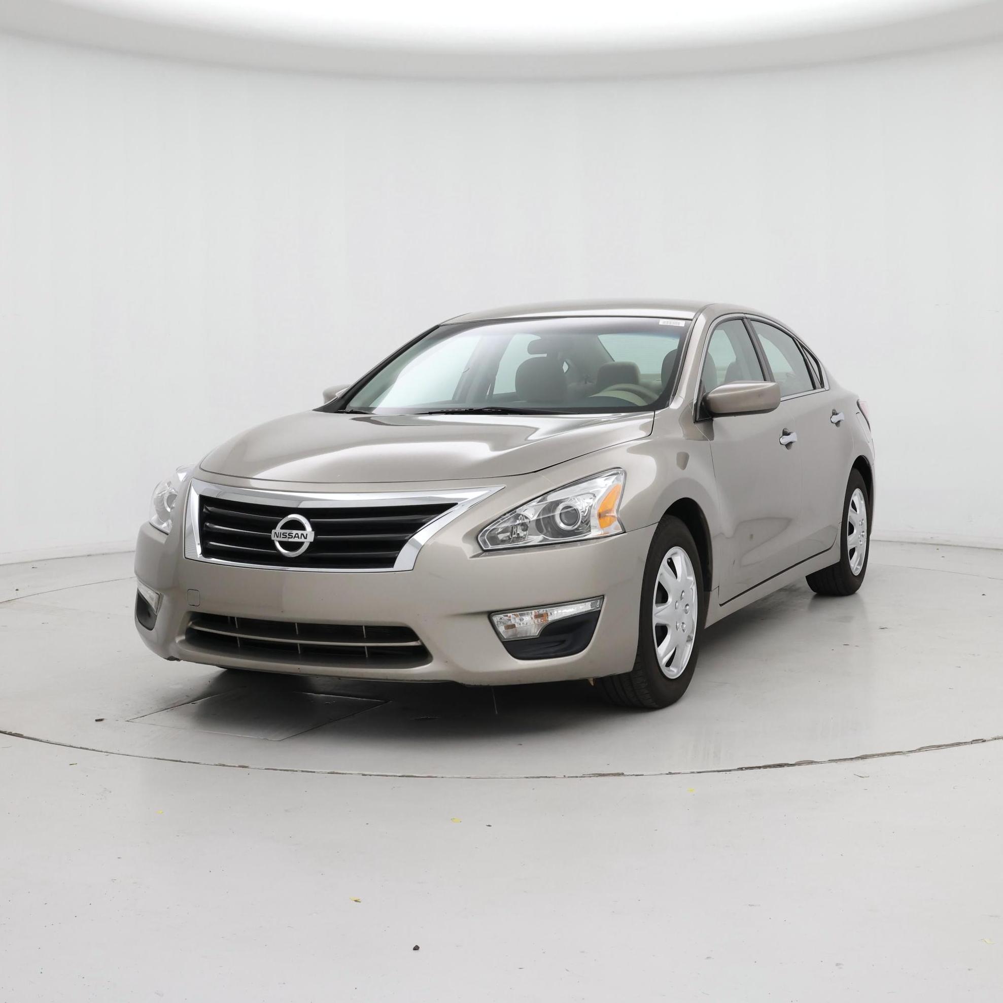 Thumbnail: 2015 Nissan Altima - 4