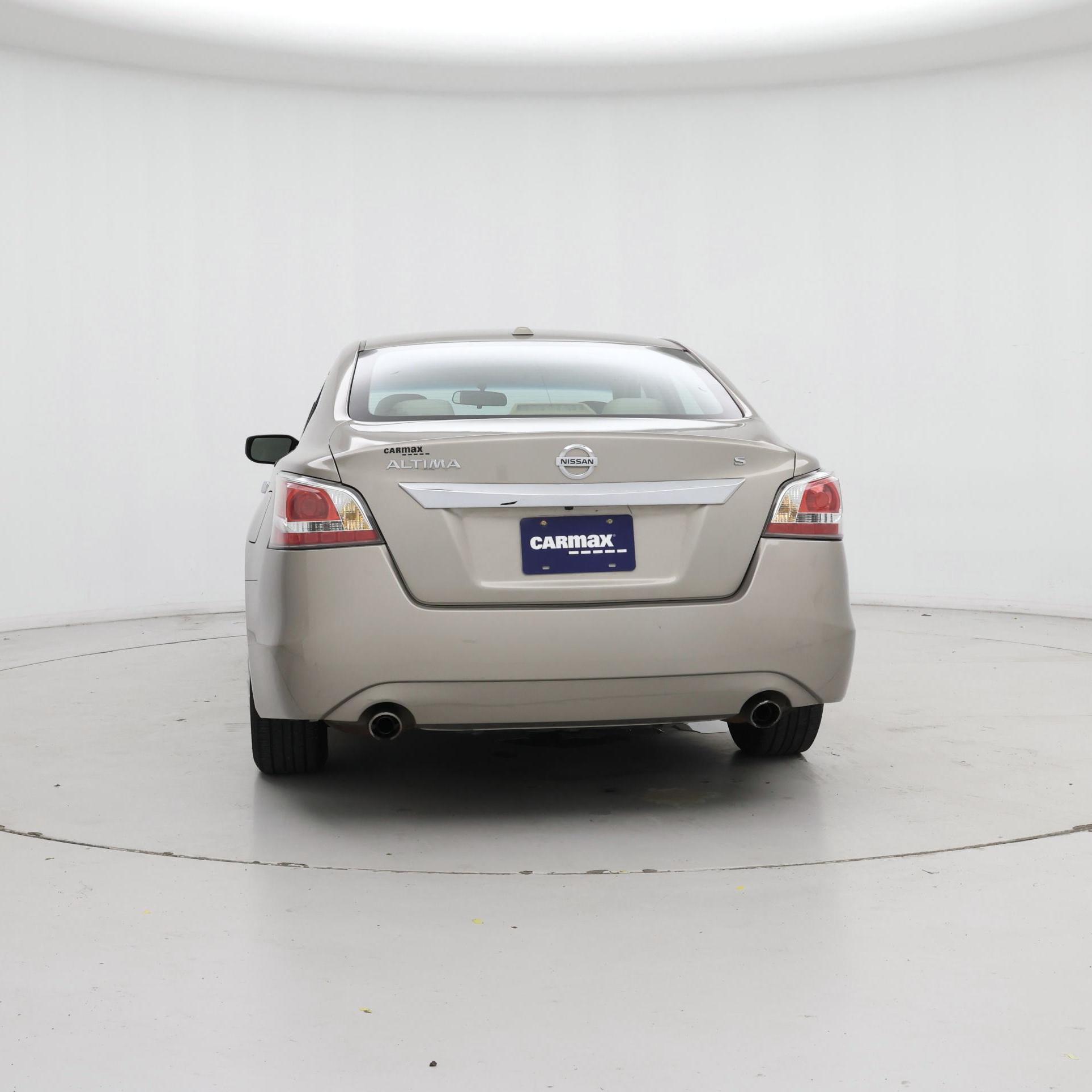 Thumbnail: 2015 Nissan Altima - 6