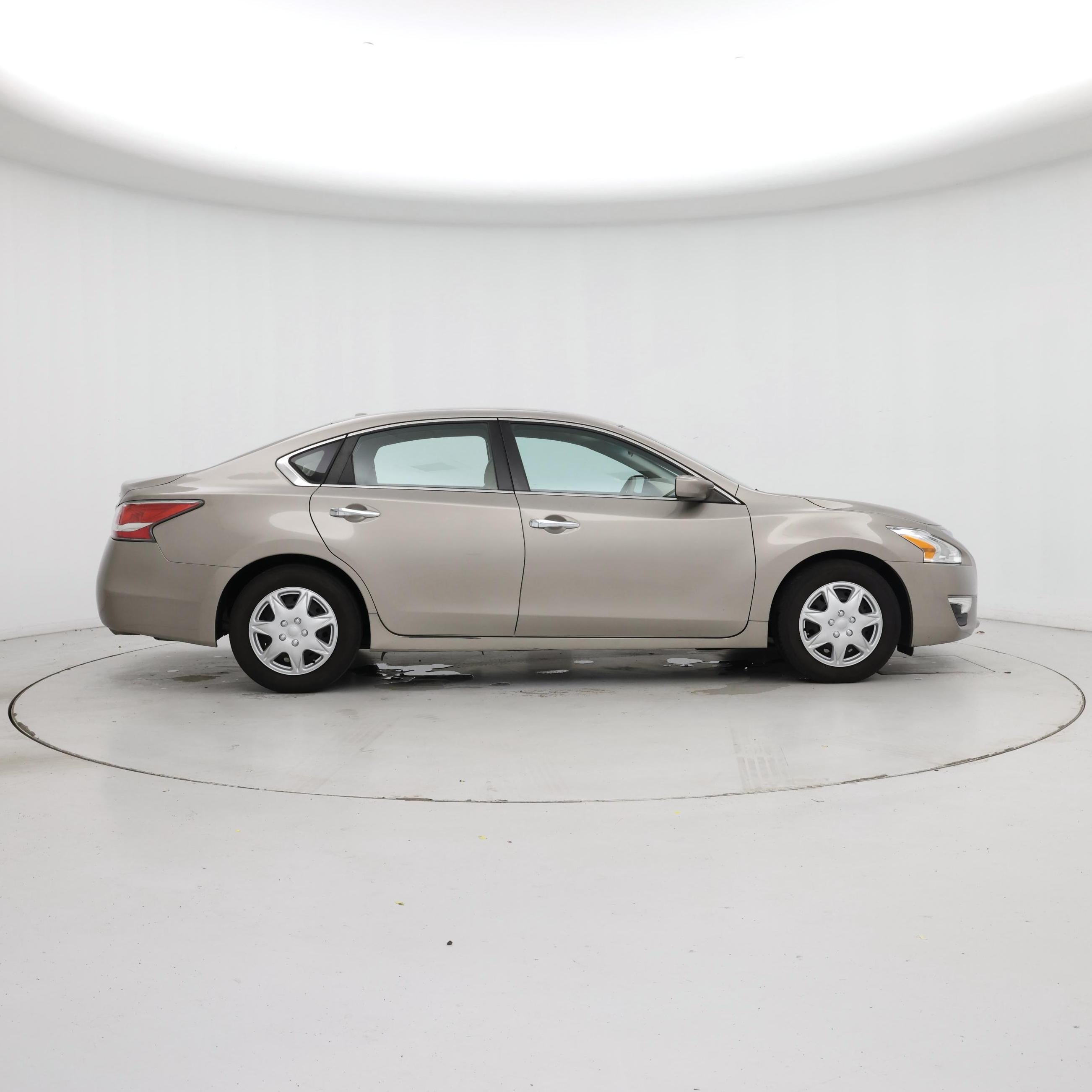 Thumbnail: 2015 Nissan Altima - 7