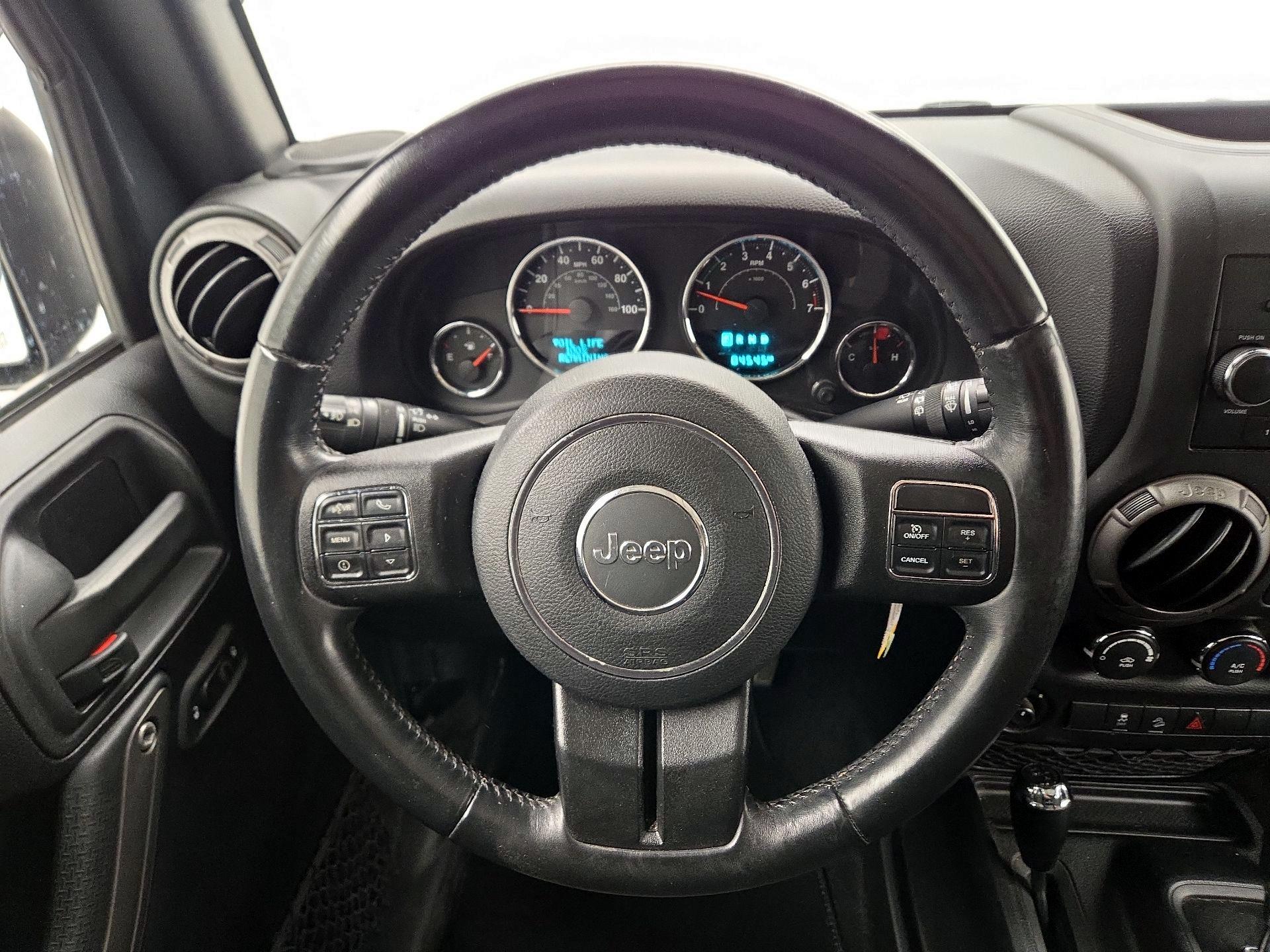Thumbnail: 2016 Jeep Wrangler - 10