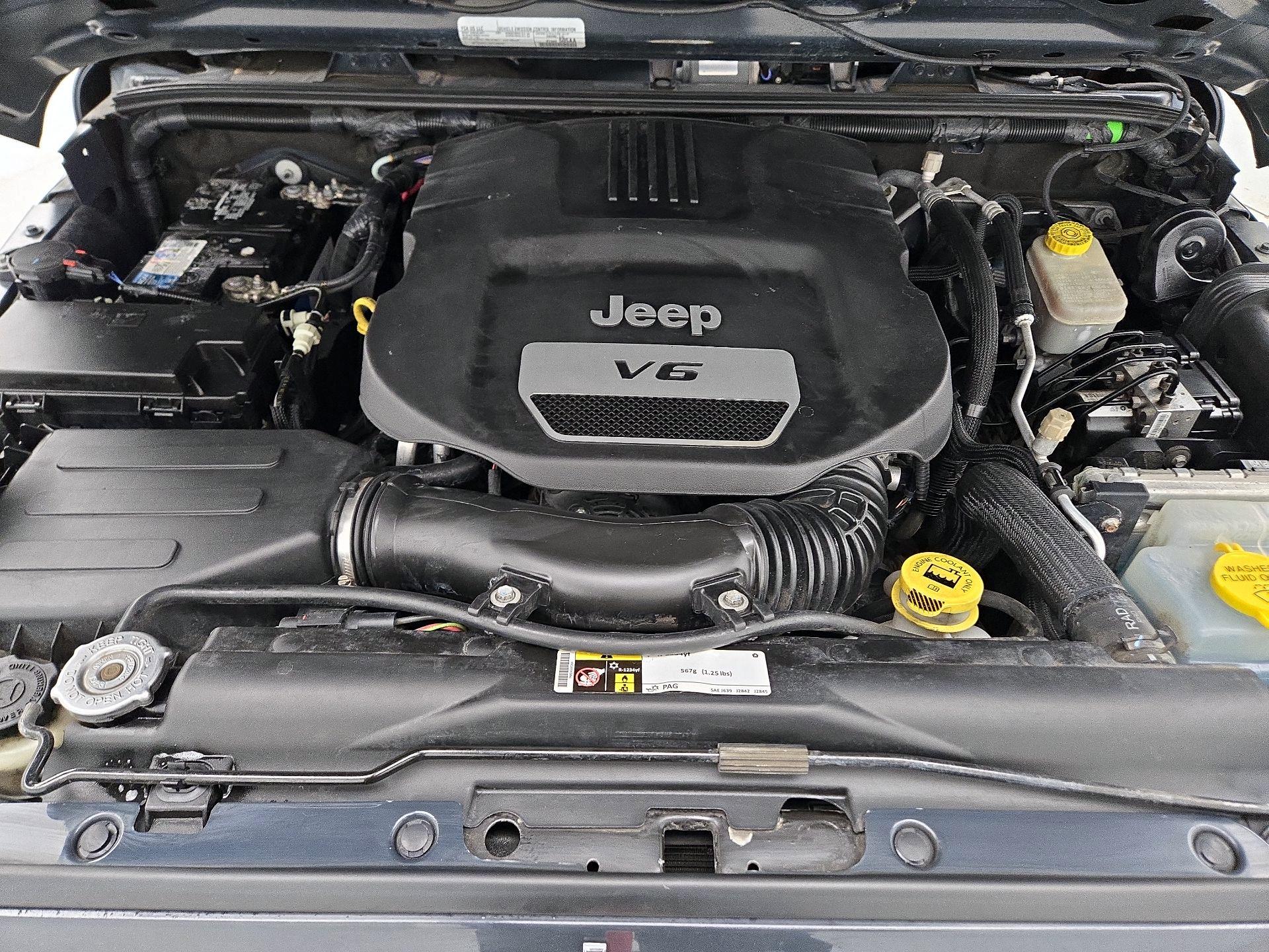 Thumbnail: 2016 Jeep Wrangler - 19