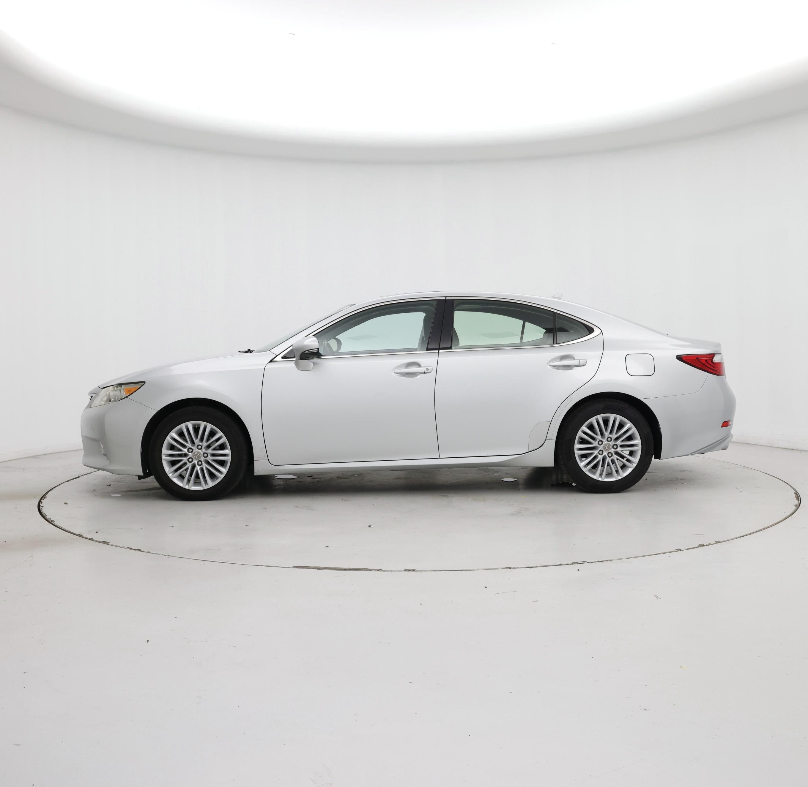 Thumbnail: 2014 Lexus ES - 3