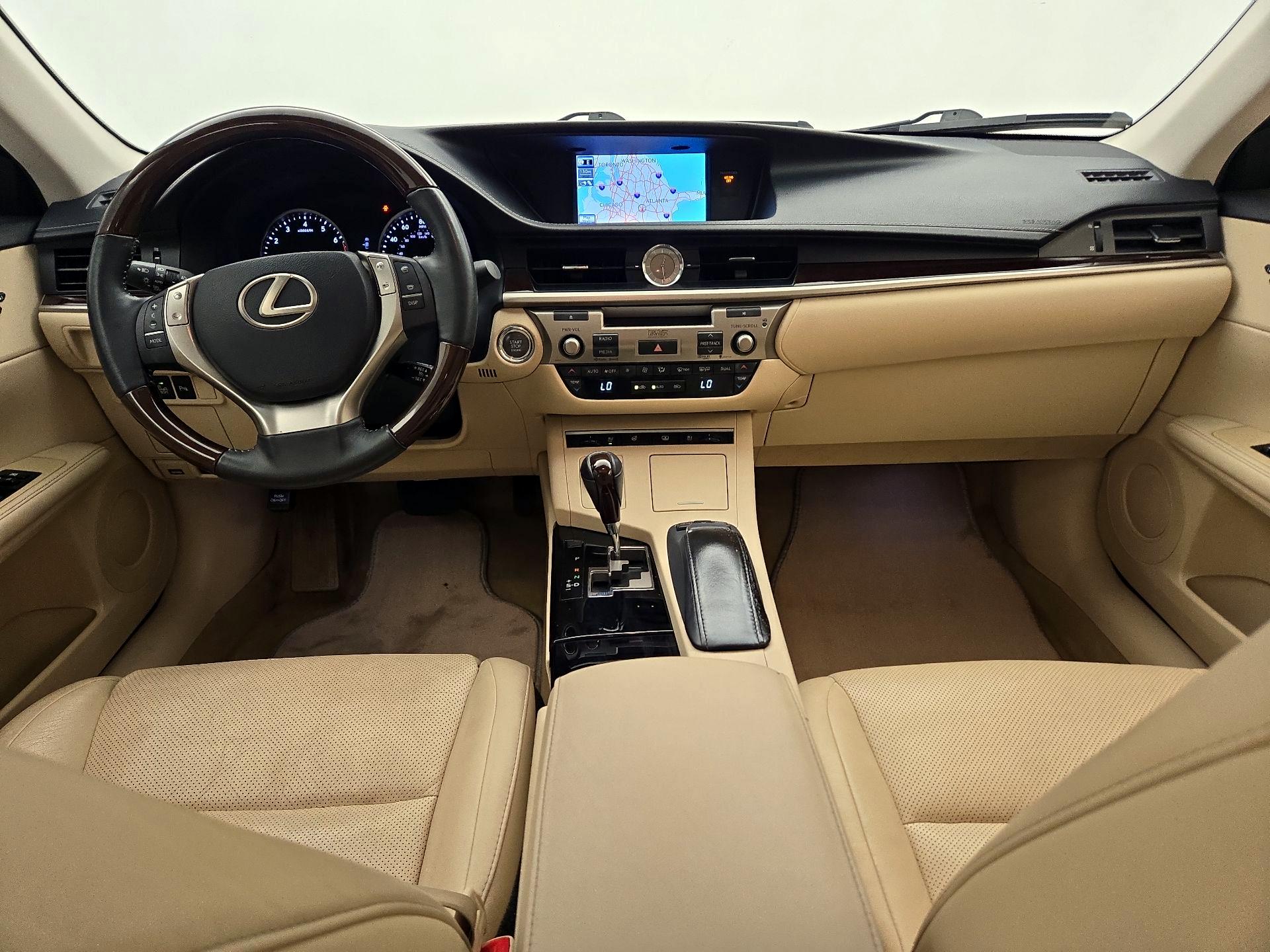 Thumbnail: 2013 Lexus ES - 9
