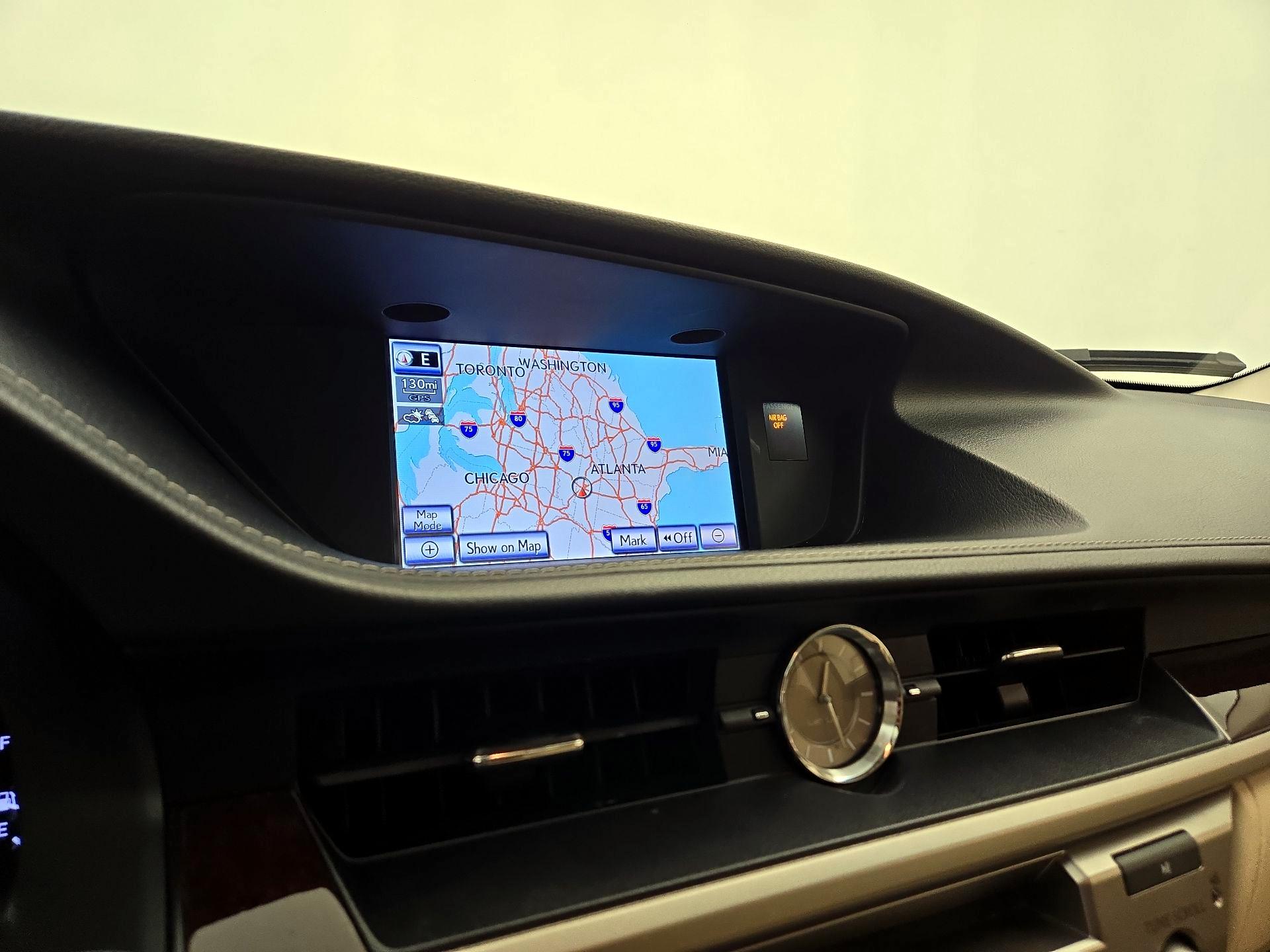 Thumbnail: 2013 Lexus ES - 14