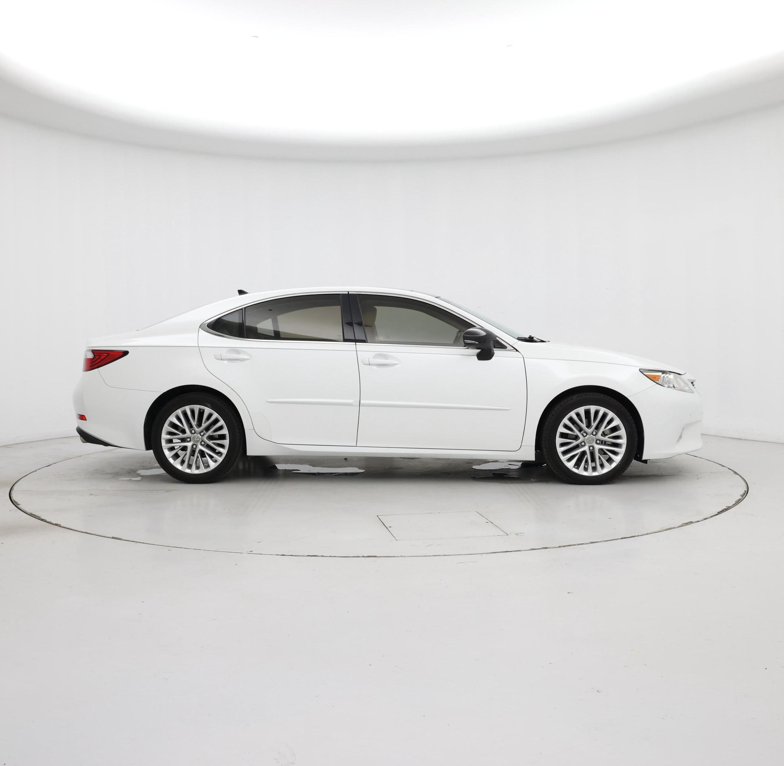 Thumbnail: 2013 Lexus ES - 7