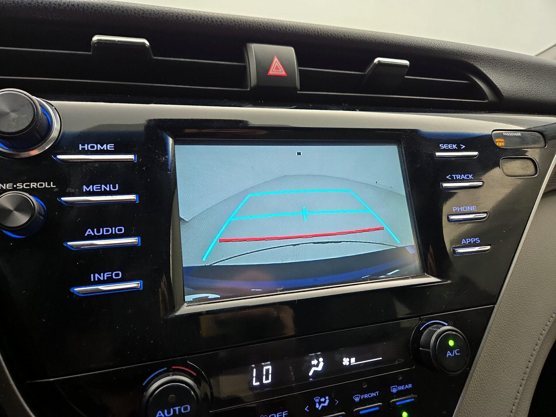 Thumbnail: 2018 Toyota Camry - 14