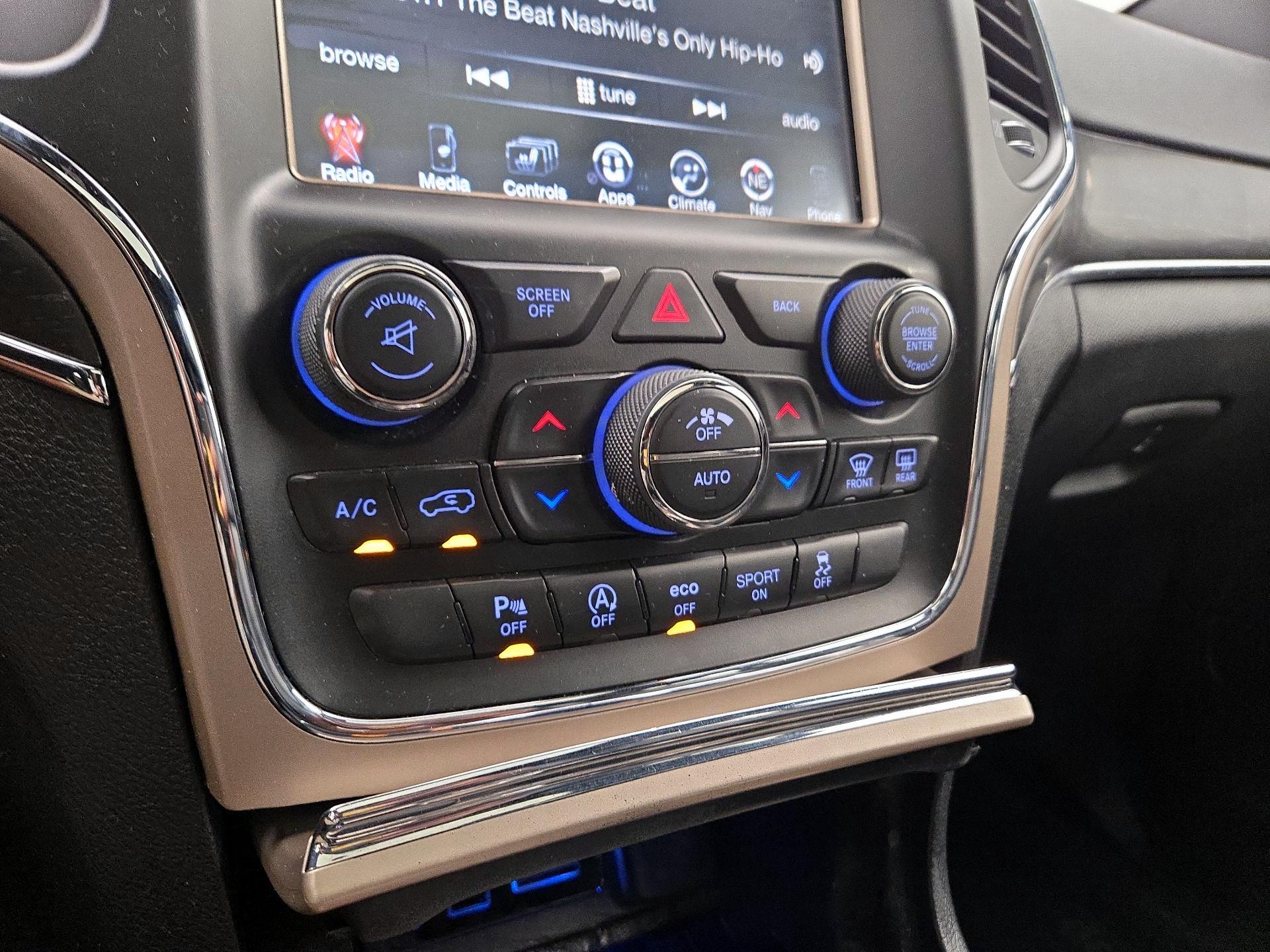 Thumbnail: 2017 Jeep Grand Cherokee - 16