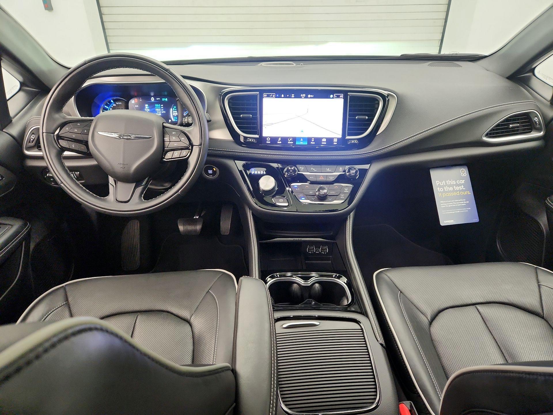 Thumbnail: 2022 Chrysler Pacifica - 9