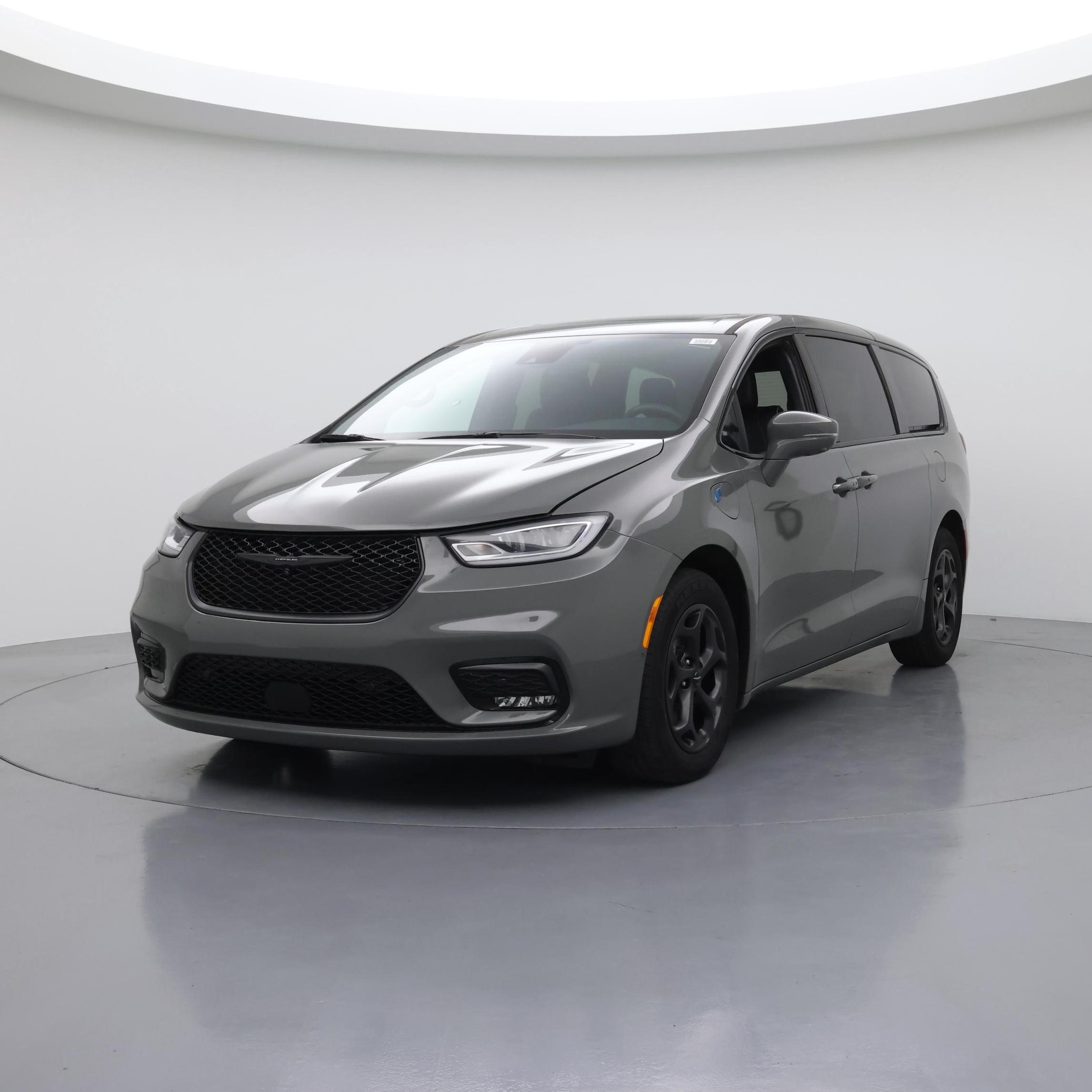 Thumbnail: 2022 Chrysler Pacifica - 4