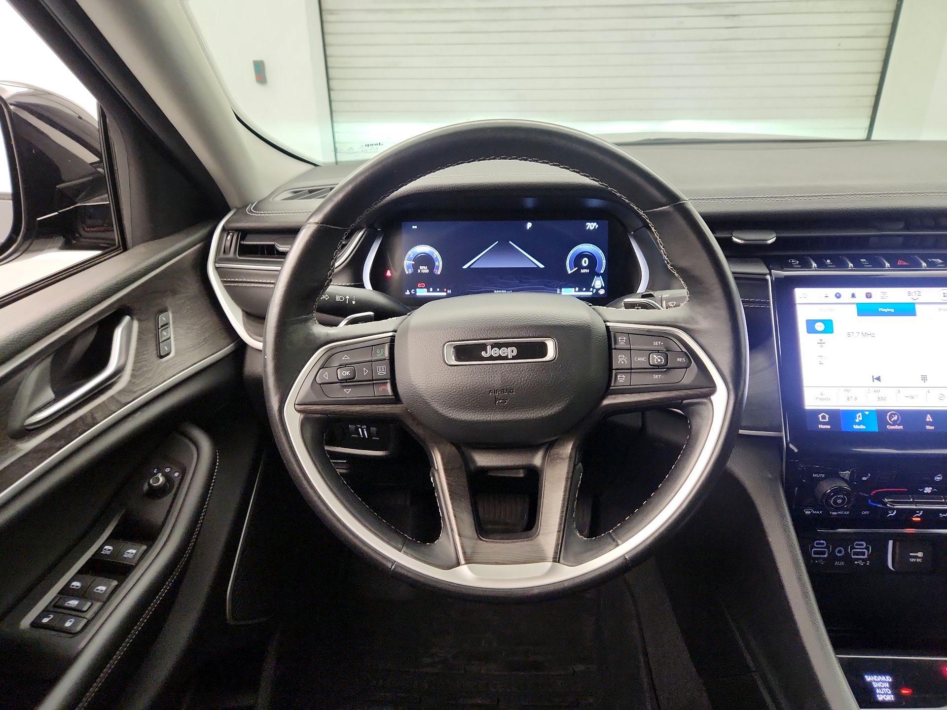 Thumbnail: 2022 Jeep Grand Cherokee - 10