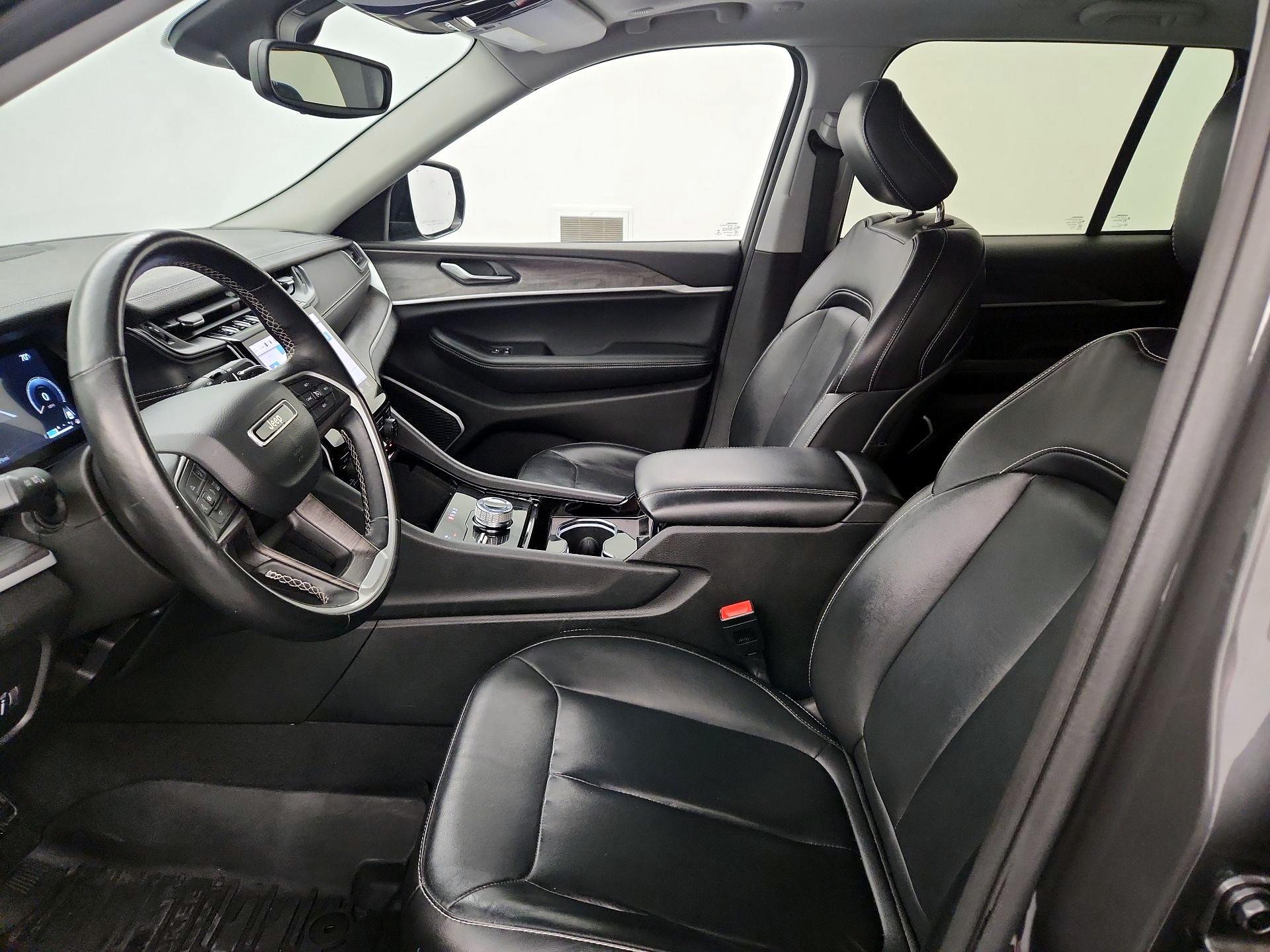Thumbnail: 2022 Jeep Grand Cherokee - 11
