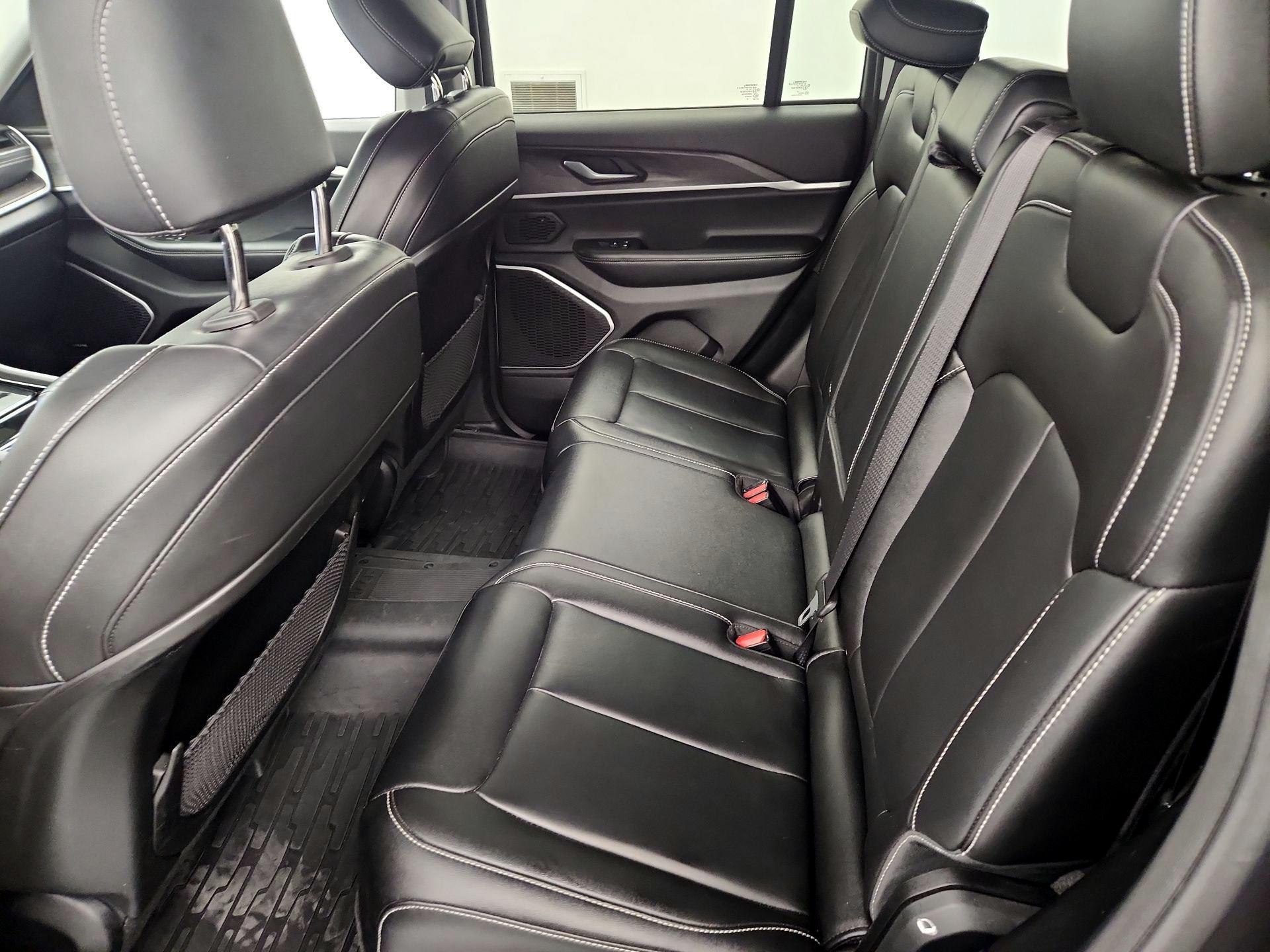 Thumbnail: 2022 Jeep Grand Cherokee - 19