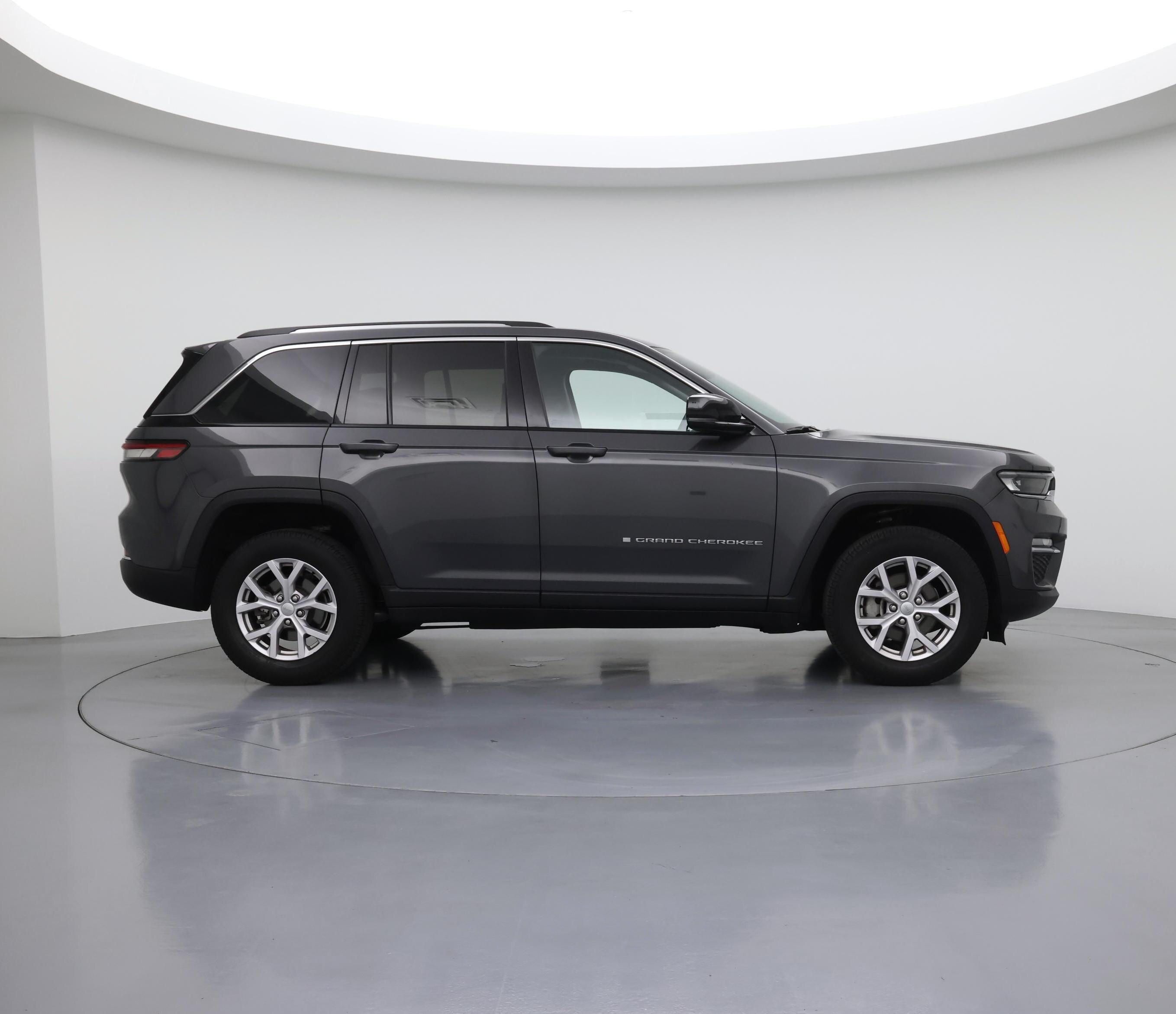 Thumbnail: 2022 Jeep Grand Cherokee - 7