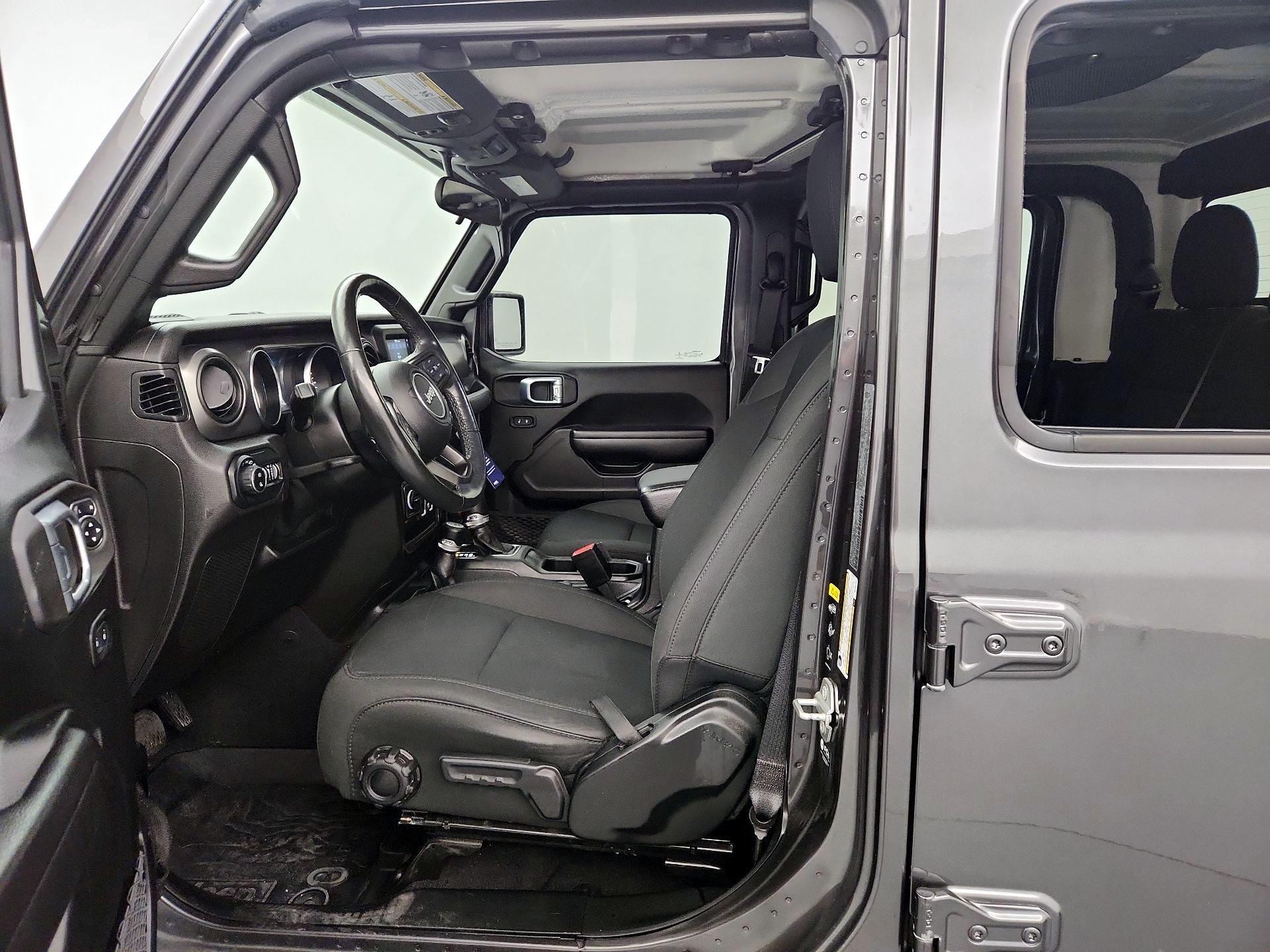 Thumbnail: 2021 Jeep Gladiator - 11
