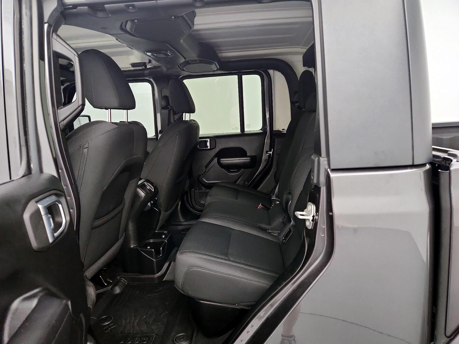Thumbnail: 2021 Jeep Gladiator - 19