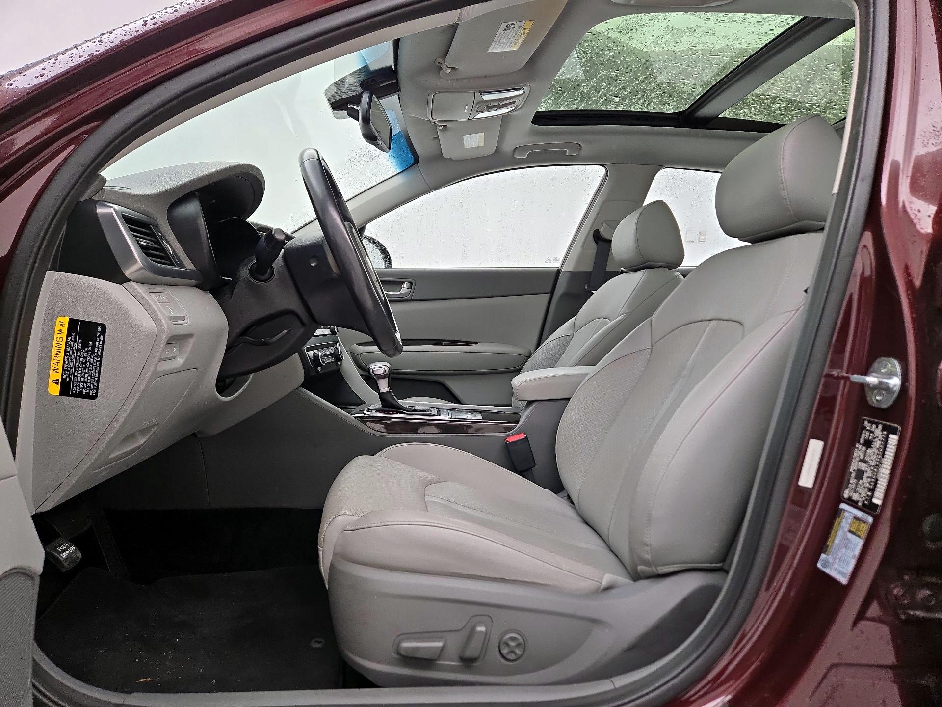 Thumbnail: 2016 Kia Optima - 11
