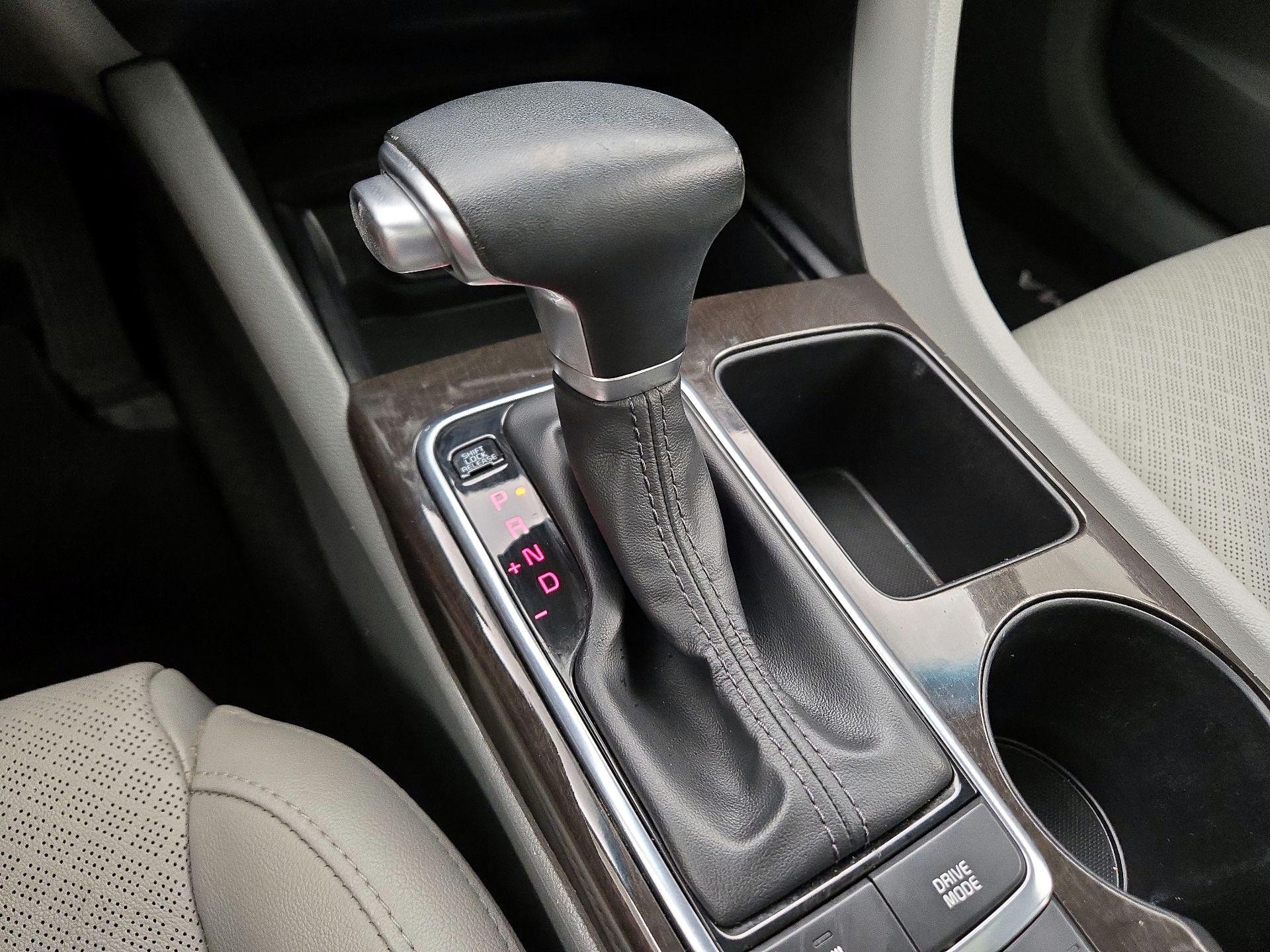 Thumbnail: 2016 Kia Optima - 18