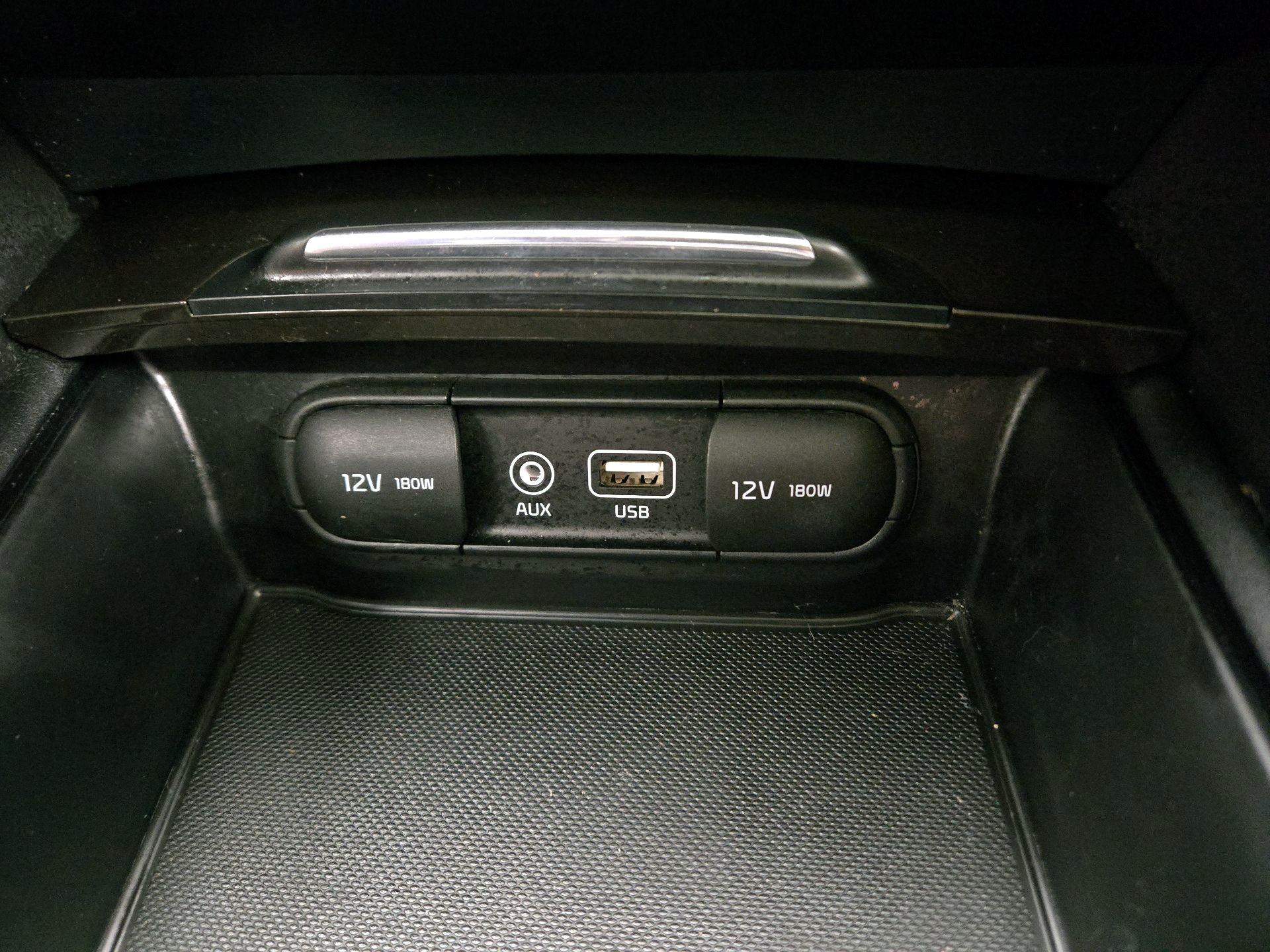 Thumbnail: 2016 Kia Optima - 19