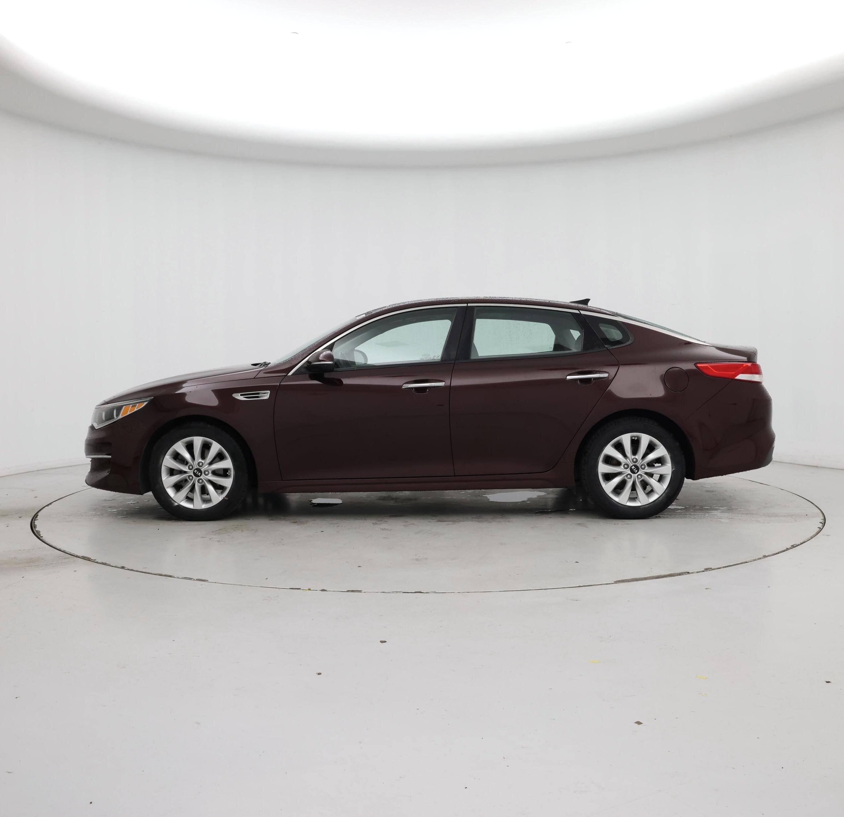 Thumbnail: 2016 Kia Optima - 3
