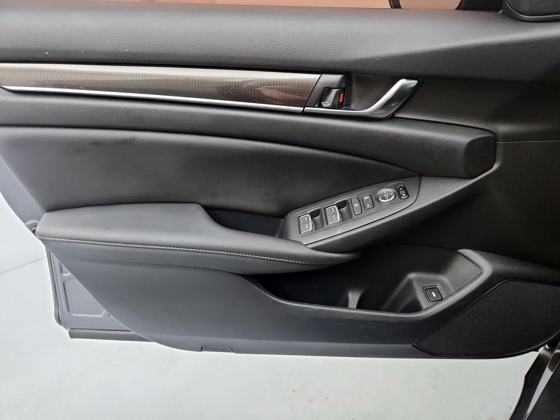 Thumbnail: 2020 Honda Accord - 12