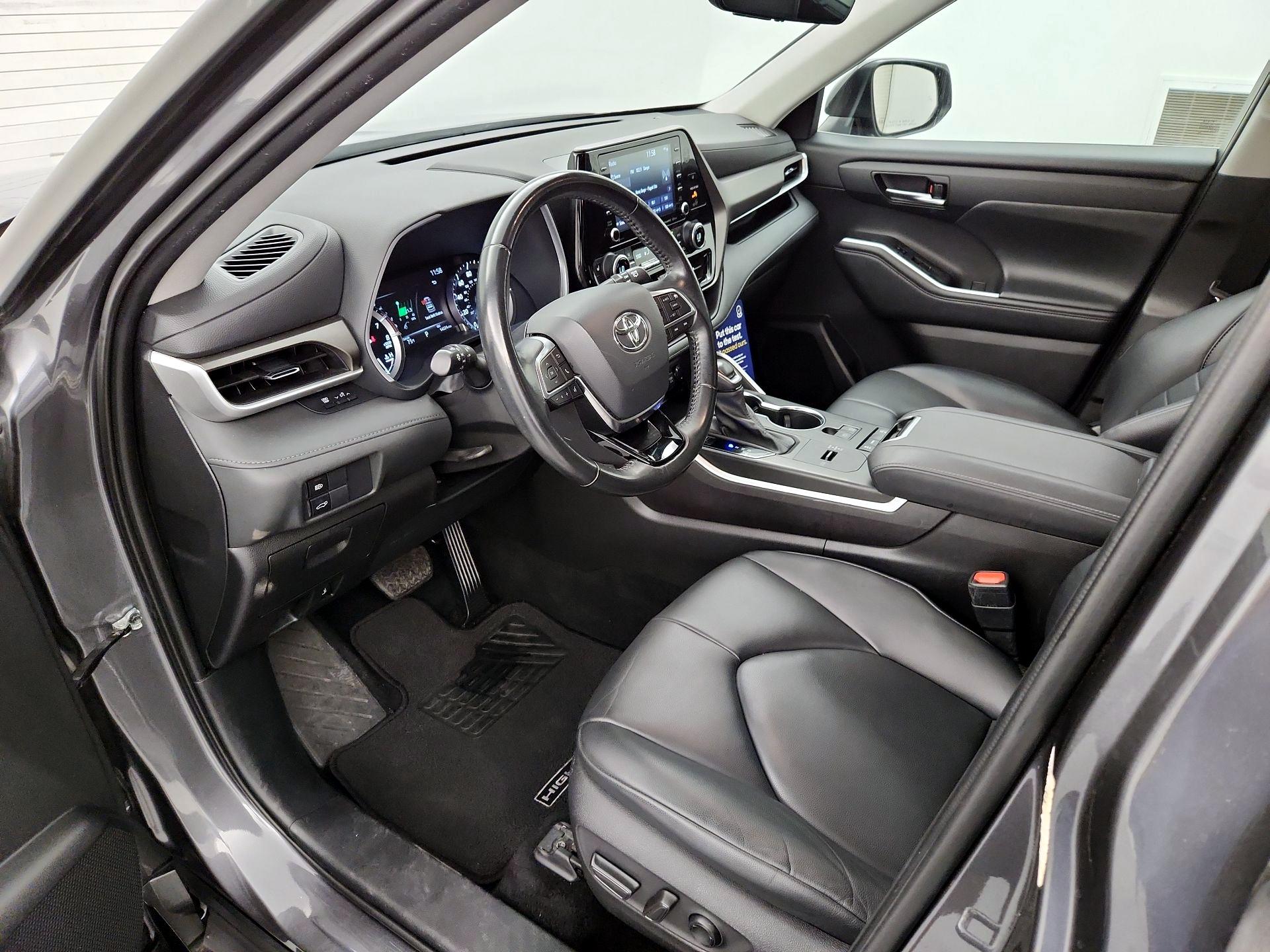 Thumbnail: 2021 Toyota Highlander - 11