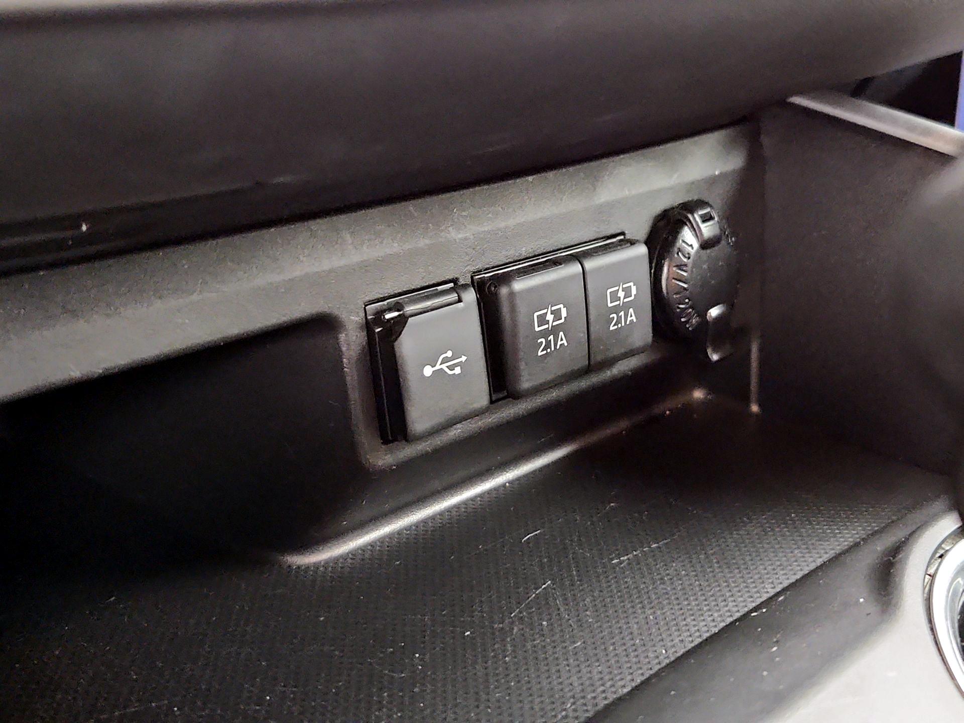 Thumbnail: 2021 Toyota Highlander - 18