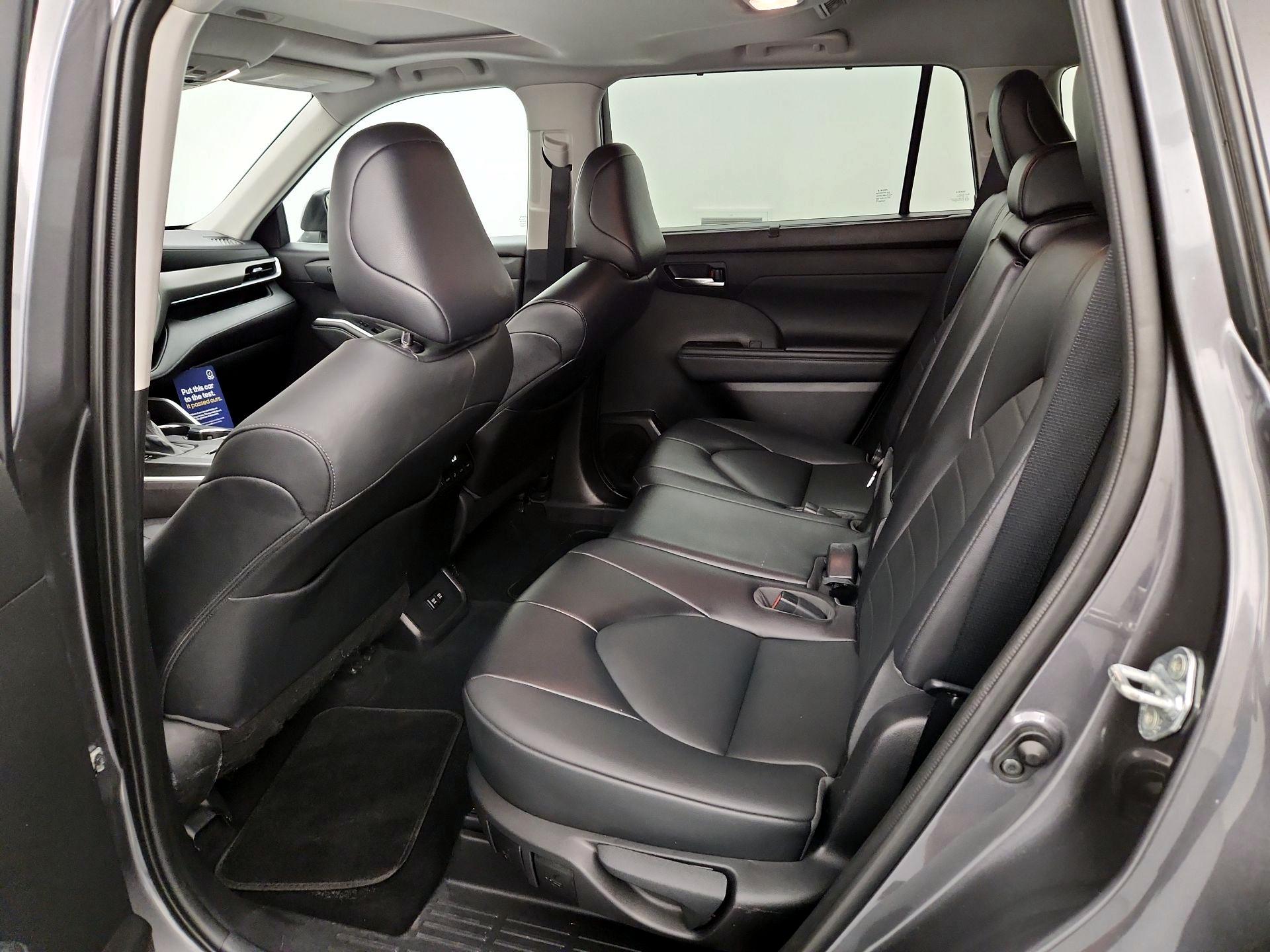 Thumbnail: 2021 Toyota Highlander - 20