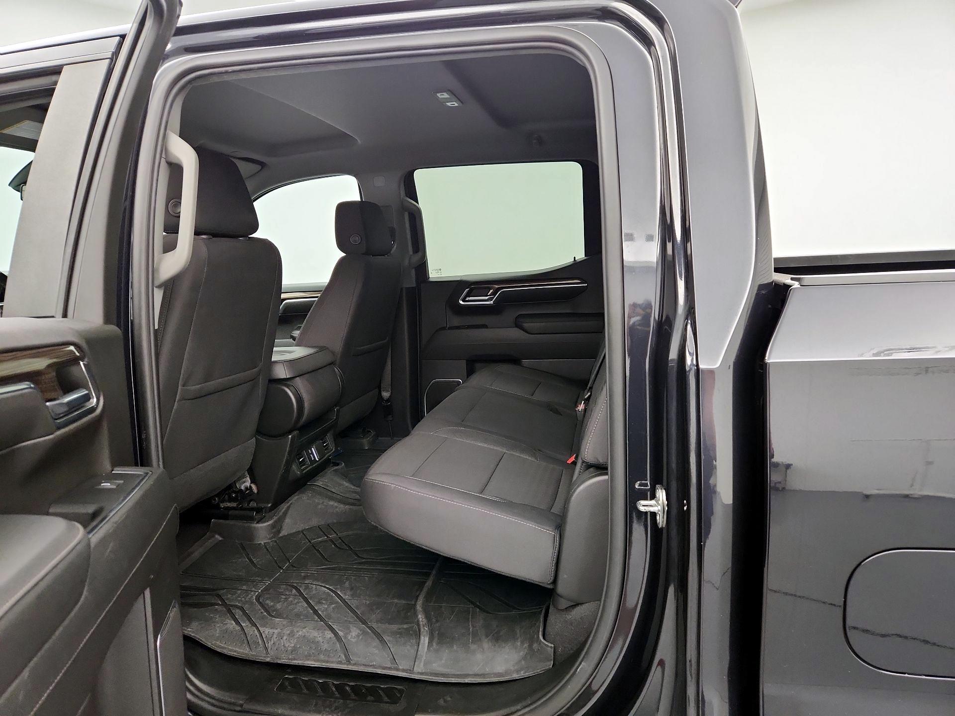 Thumbnail: 2023 Chevrolet Silverado 1500 - 19