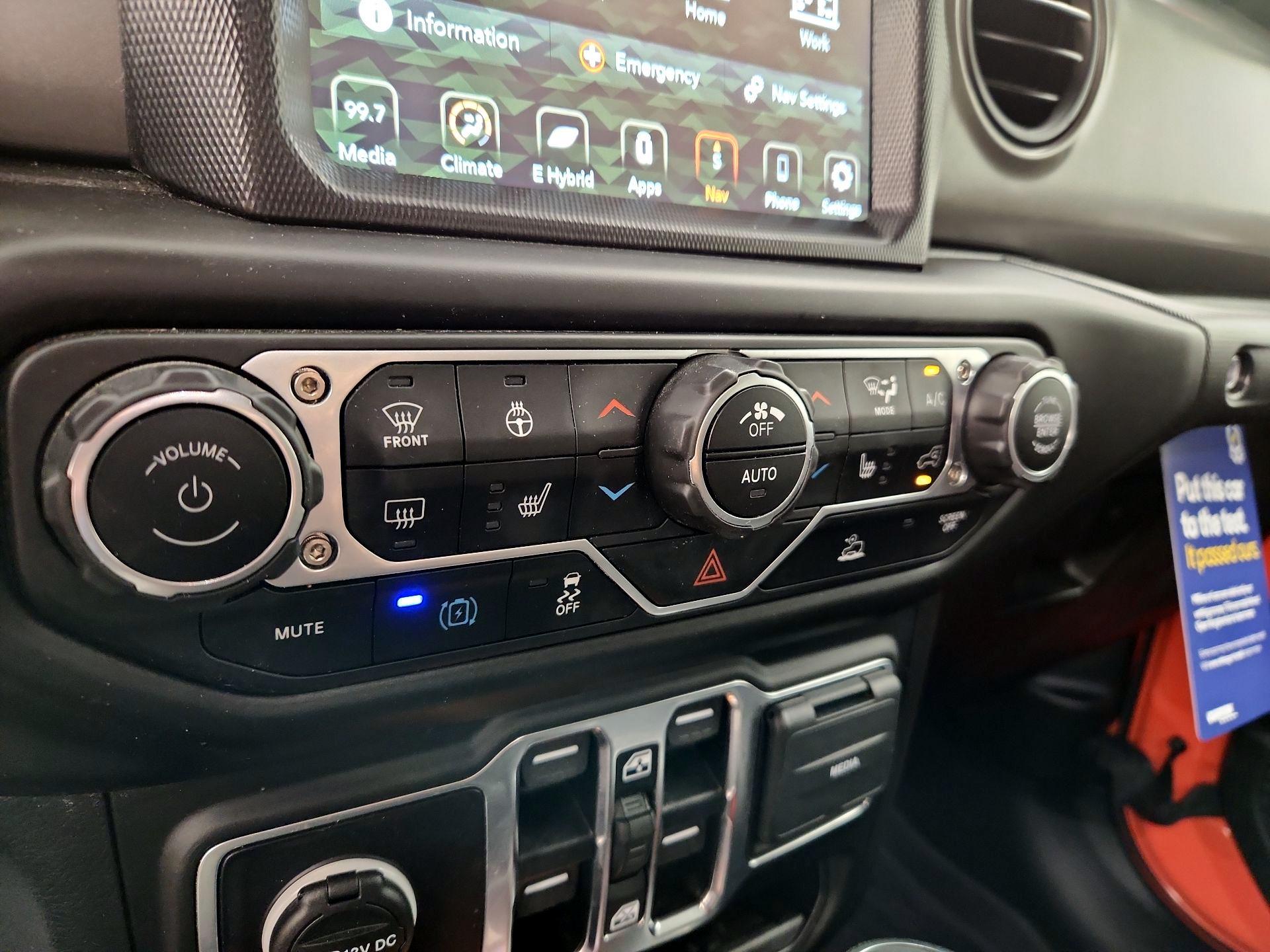 Thumbnail: 2023 Jeep Wrangler - 17