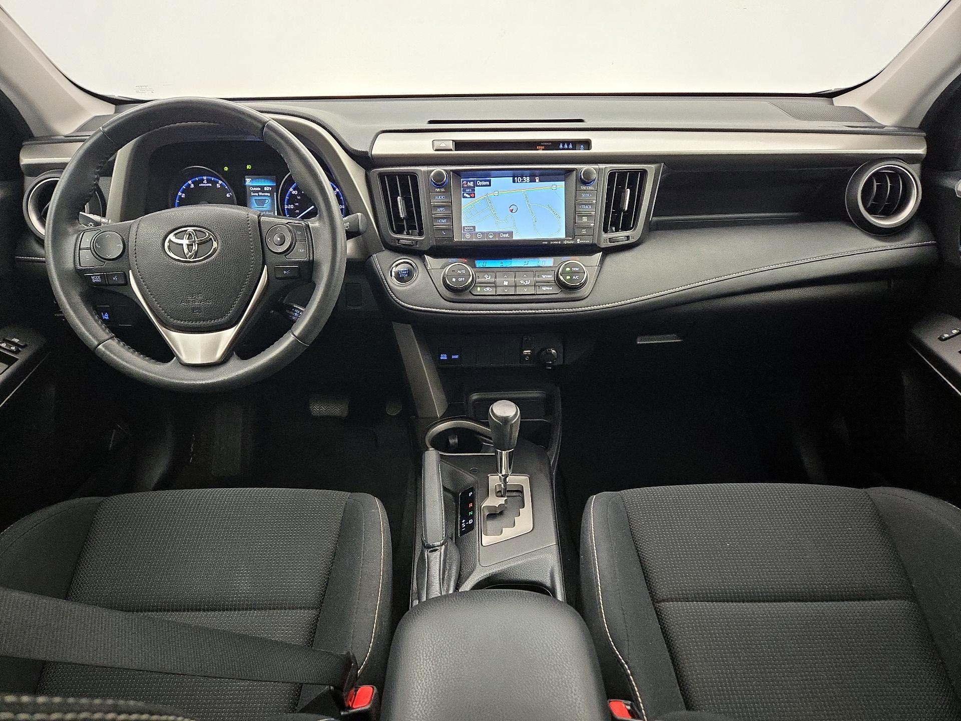 Thumbnail: 2017 Toyota RAV4 - 9