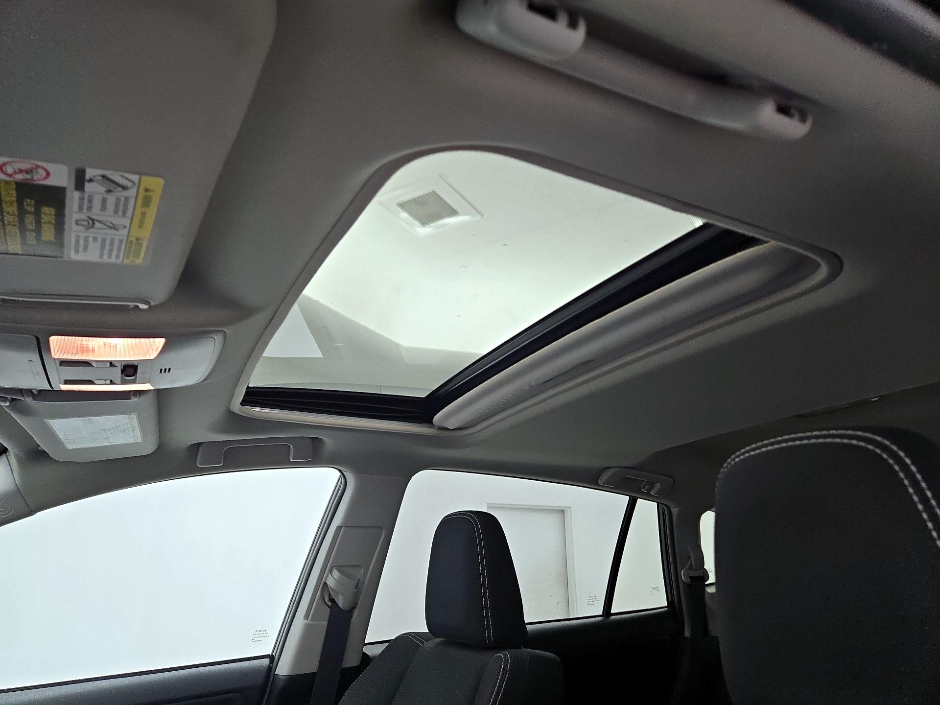 Thumbnail: 2017 Toyota RAV4 - 20
