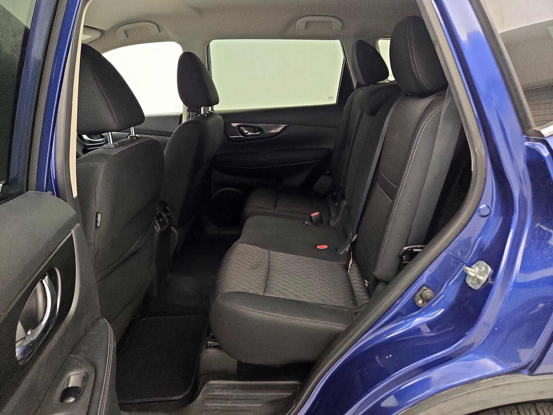 Thumbnail: 2018 Nissan Rogue - 19